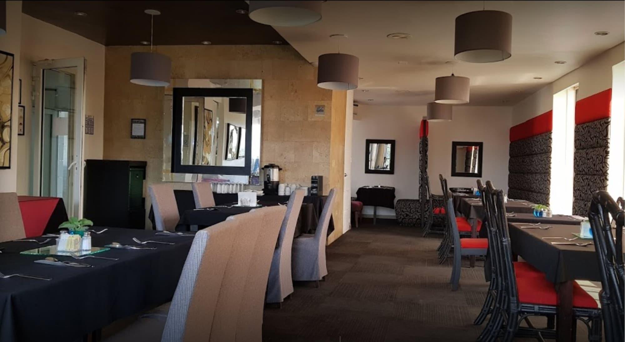 Restaurant Minister Business Hotel