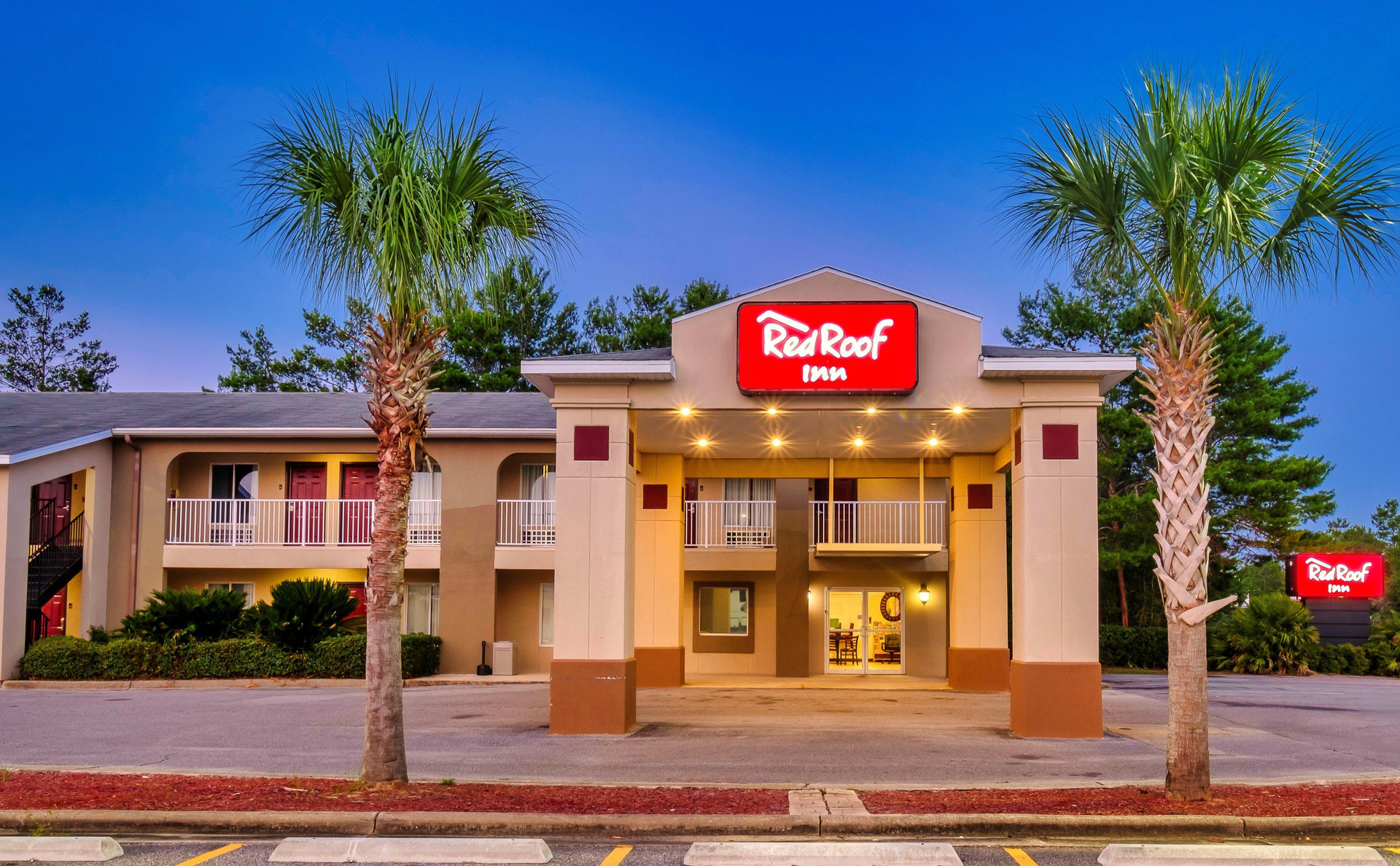 Vista Exterior Red Roof Inn Defuniak Springs