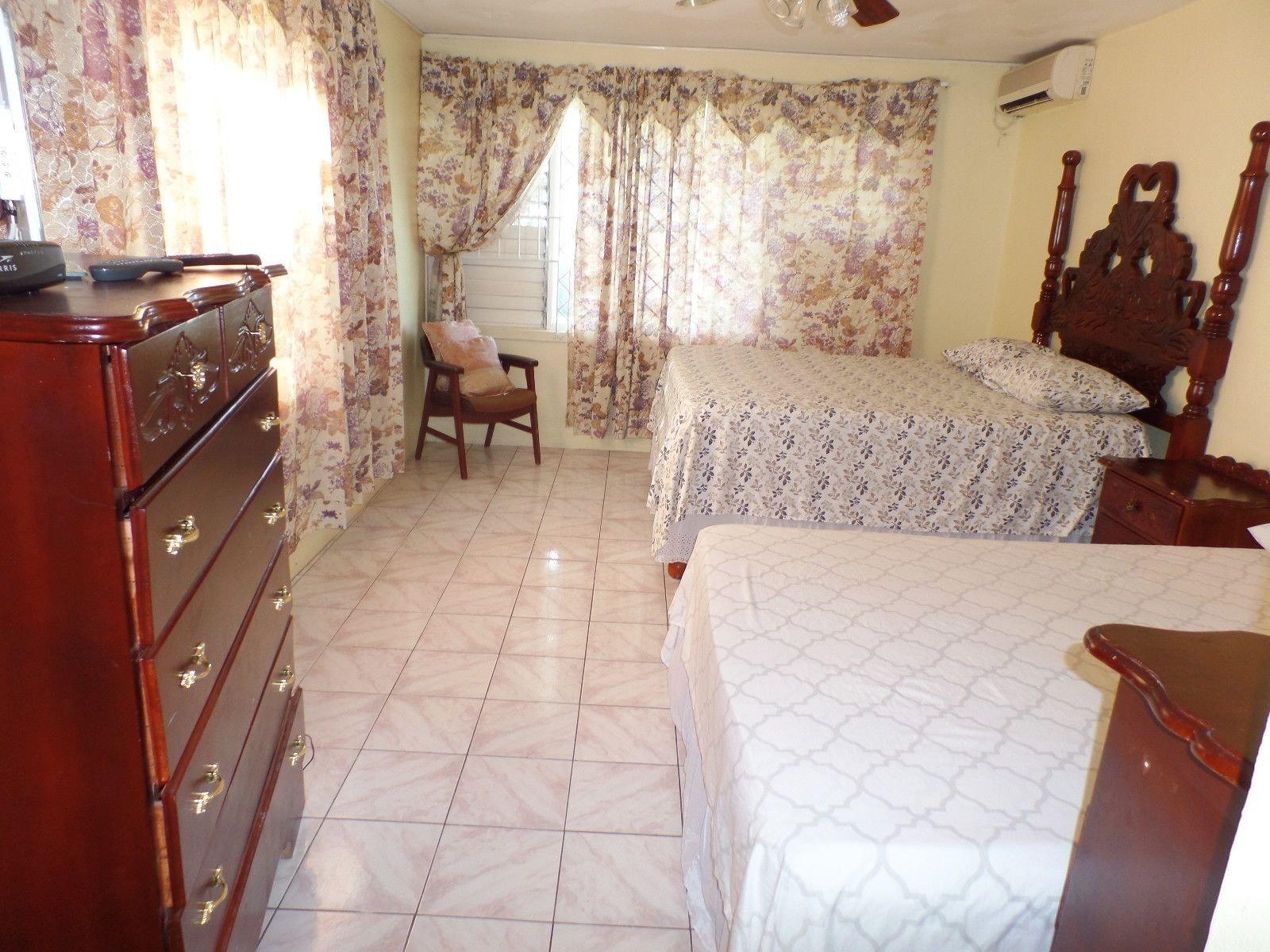 Set de Habitación Villa Donna Inn