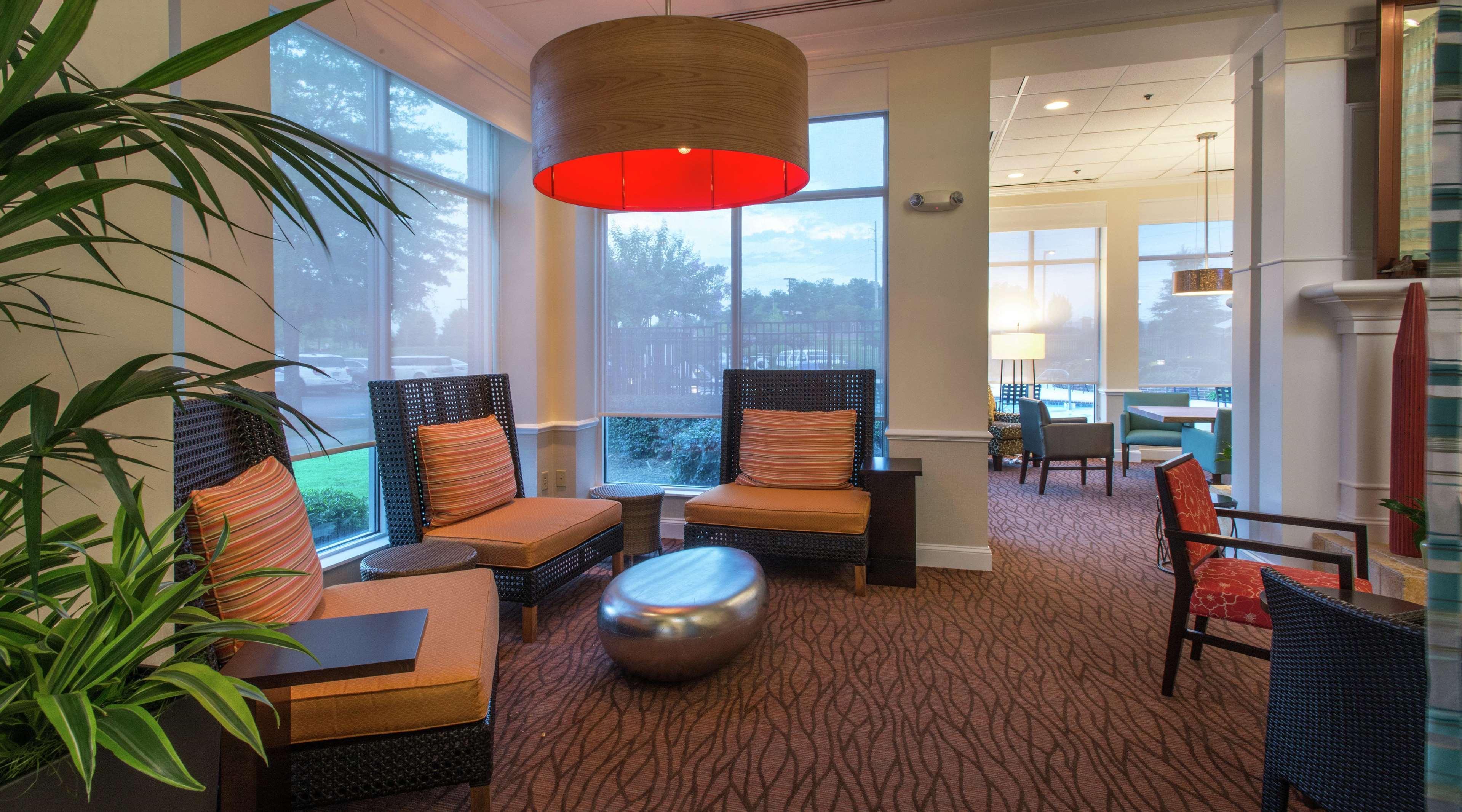 Vista Lobby Hilton Garden Inn Macon / Mercer University