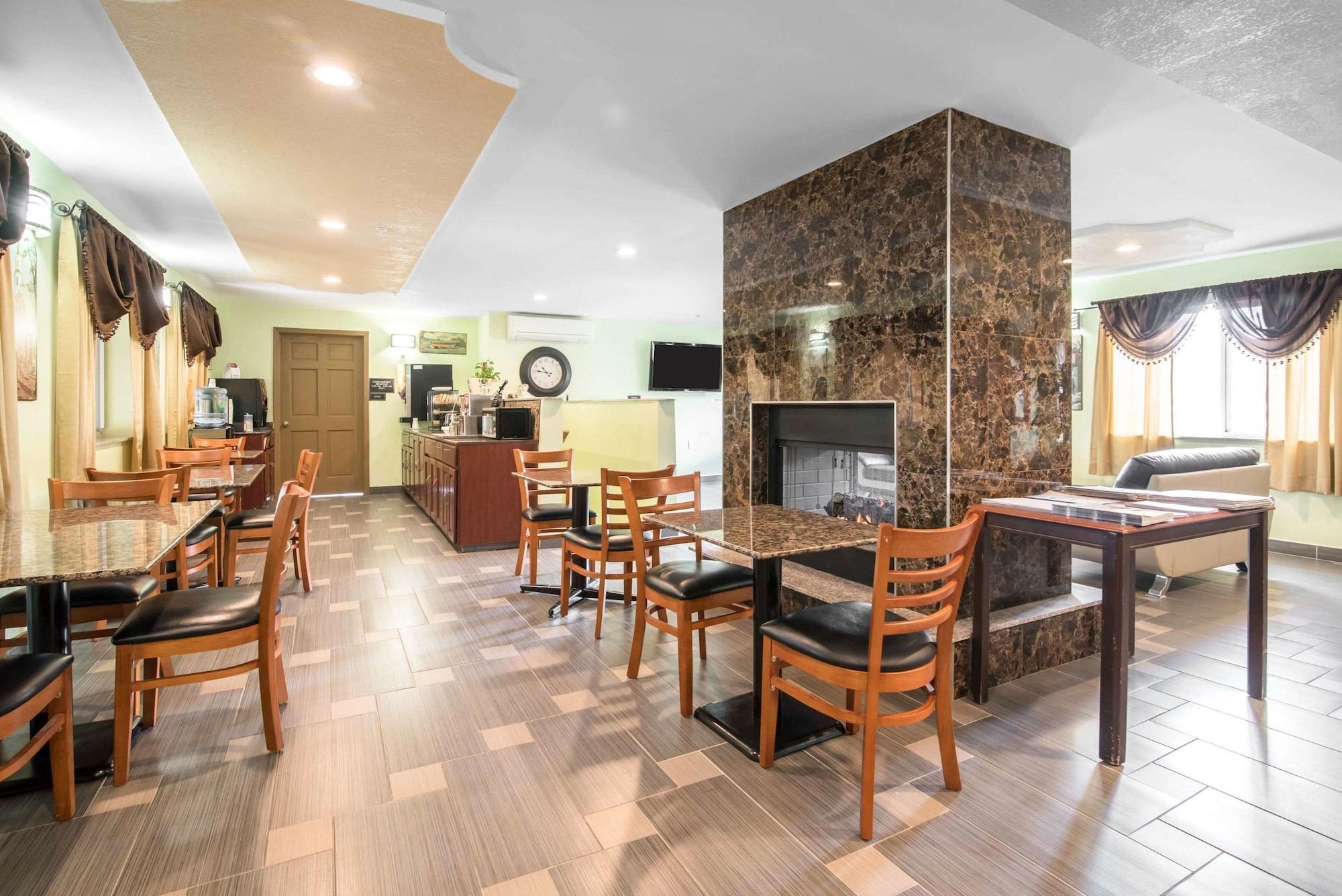 Restaurant Rodeway Inn Towanda