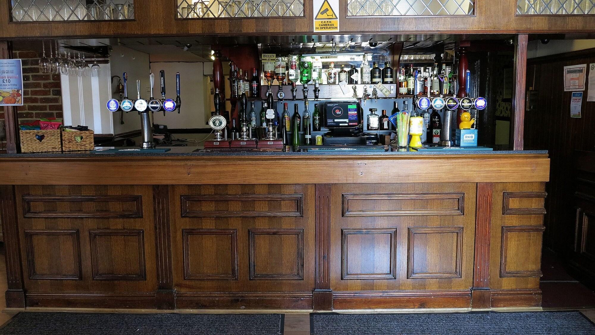 Bar/Salón The Fox & Hounds