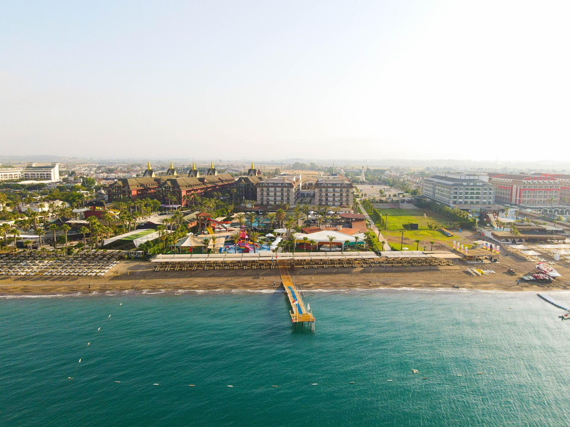 Playa Crystal Family Resort & Spa – All Inclusive