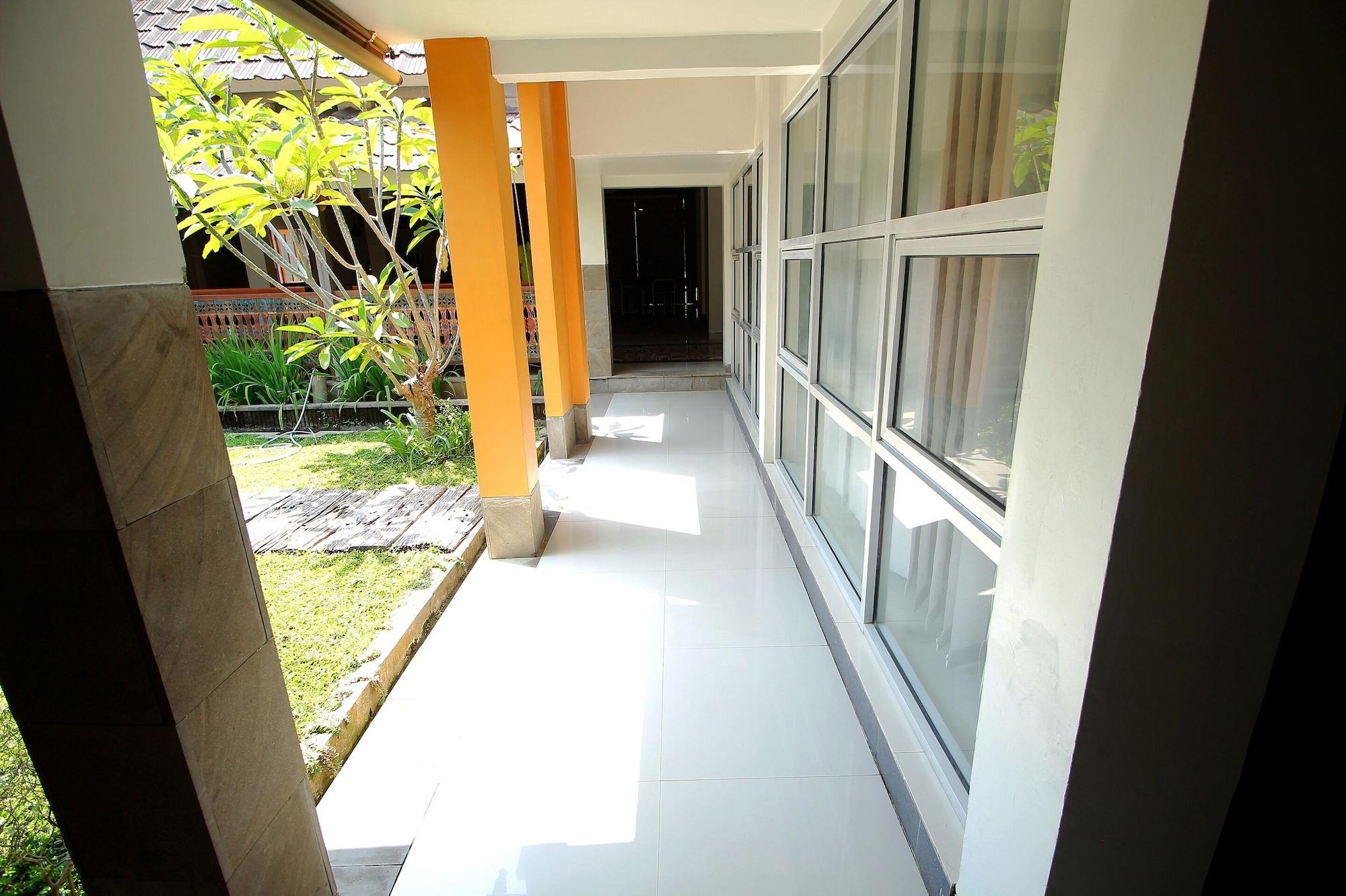 Varios OYO 680 Grhadika Jodipati