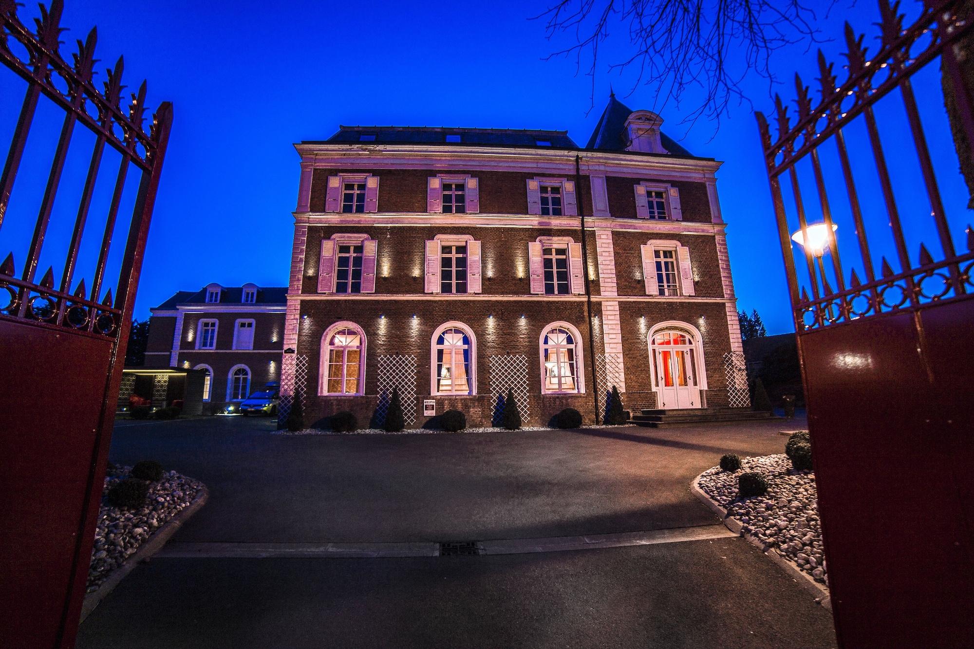 Varios The Originals Boutique, La Maison Rouge