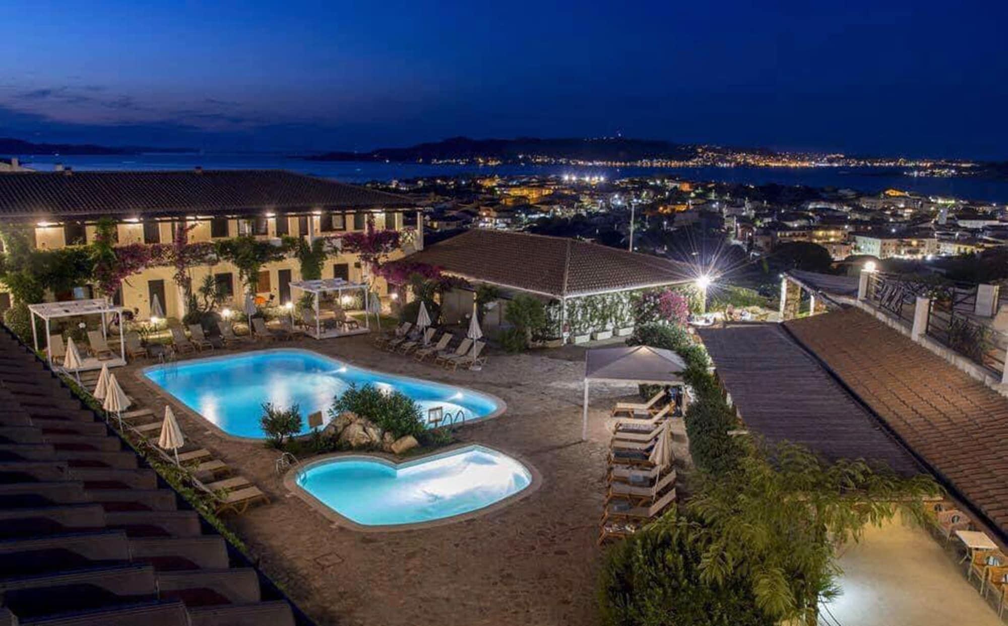 Vista Exterior Hotel Palau