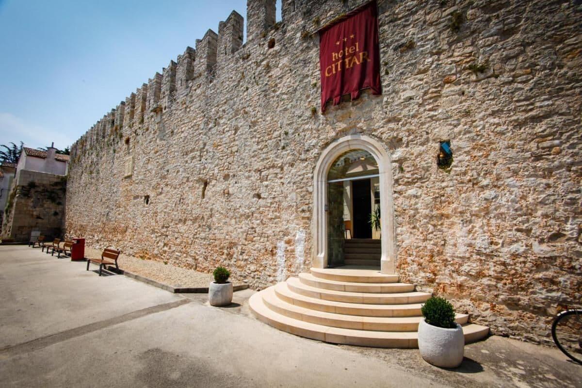 Vista Exterior Hotel Cittar