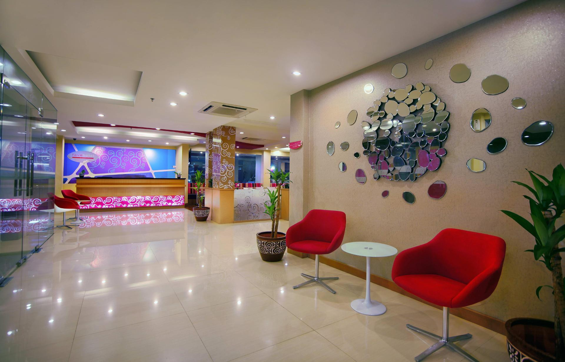 Vista Lobby favehotel Kelapa Gading