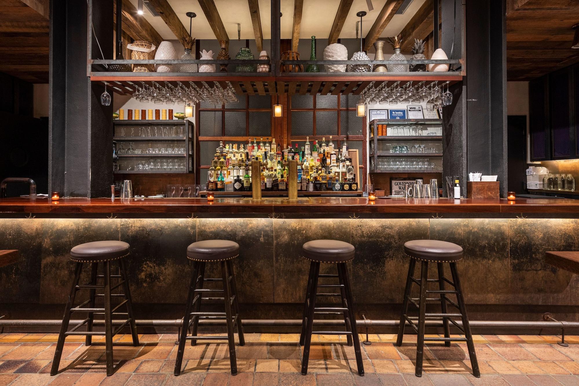 Bar/Salón Pod 39