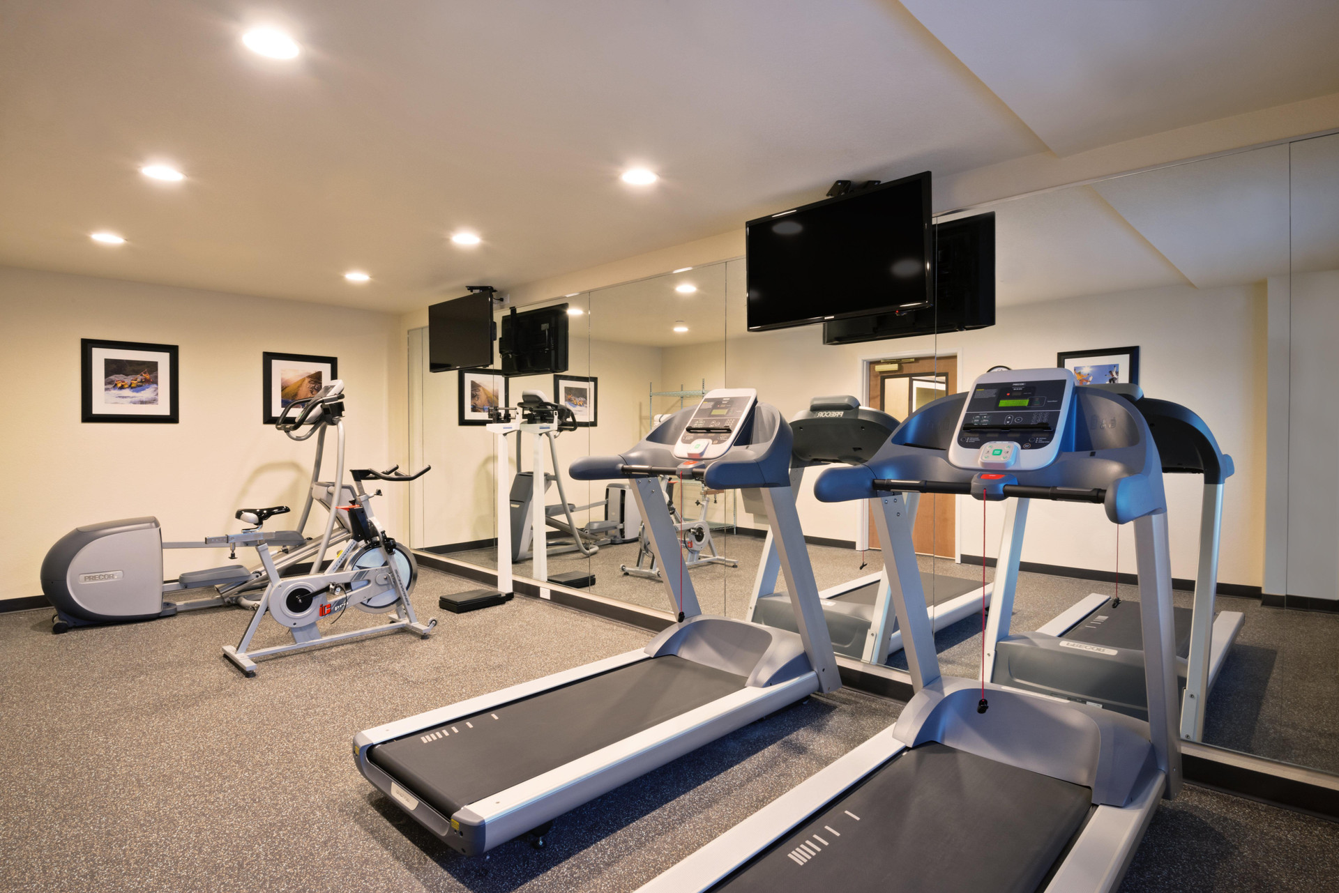 Instalaciones Recreativas Holiday Inn Express and Suites Fraser Winter Park