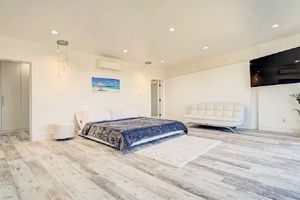 Alquiler Vacacional - New! 9200sqft of Pure LUX 2.2M