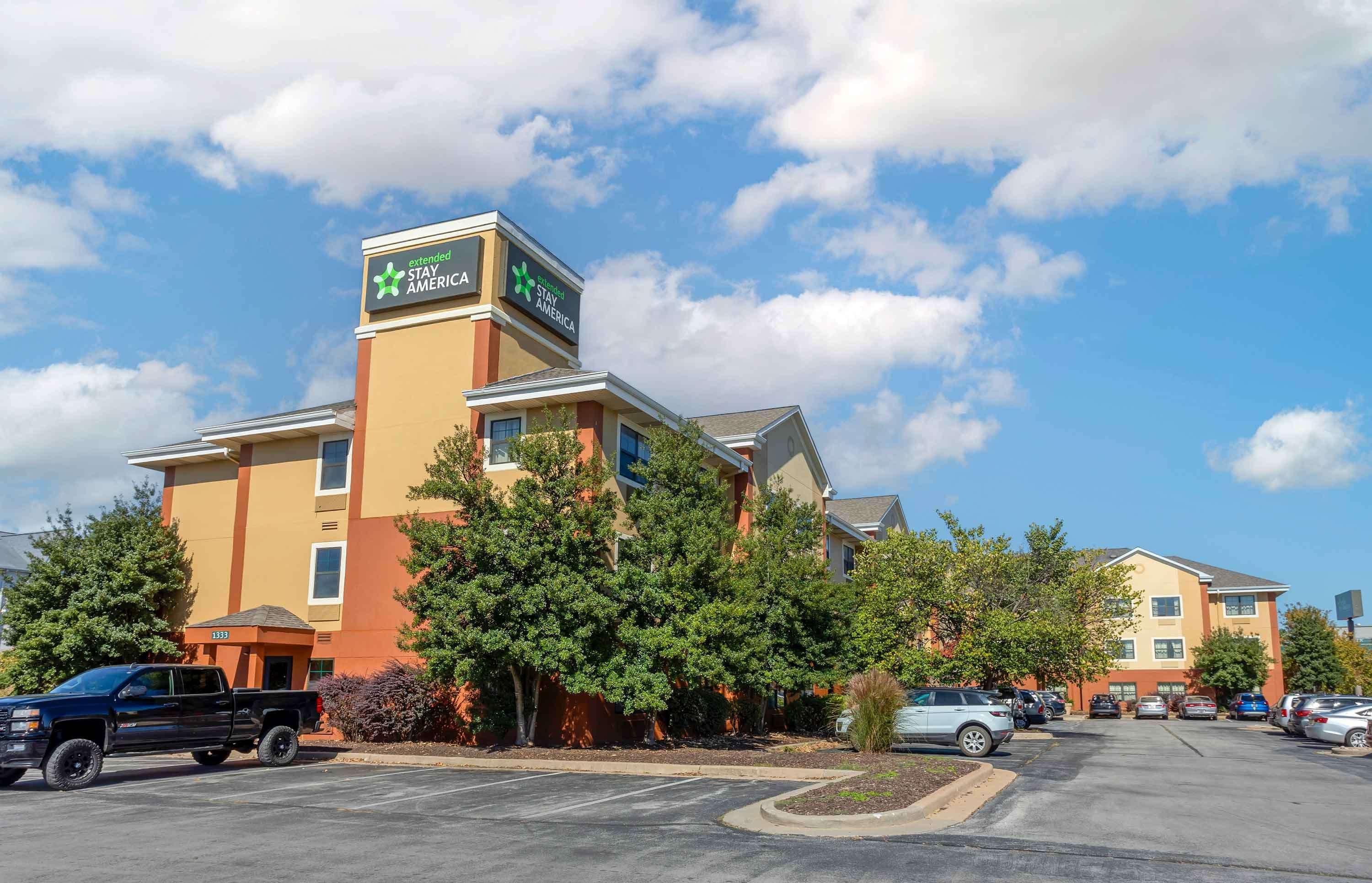 Vista Exterior Extended Stay America Select Suites Springfield South