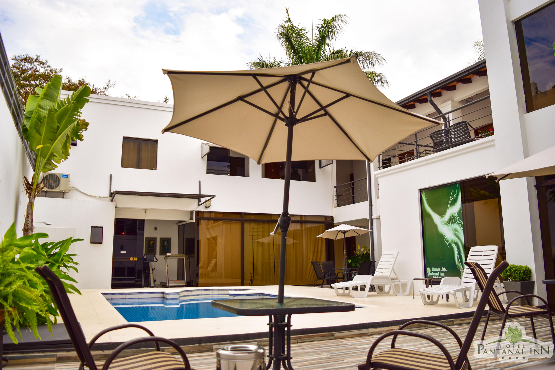 Vista Piscina Pantanal Inn Hotel