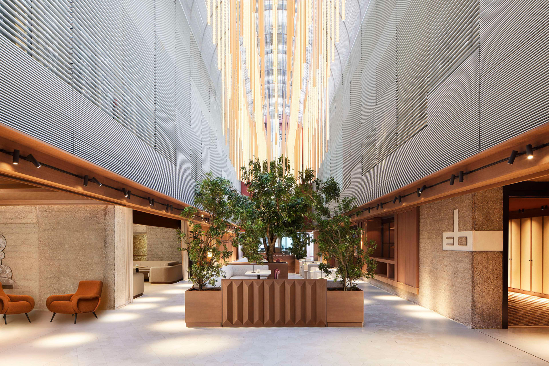 Vista Lobby NH Collection Madrid Eurobuilding