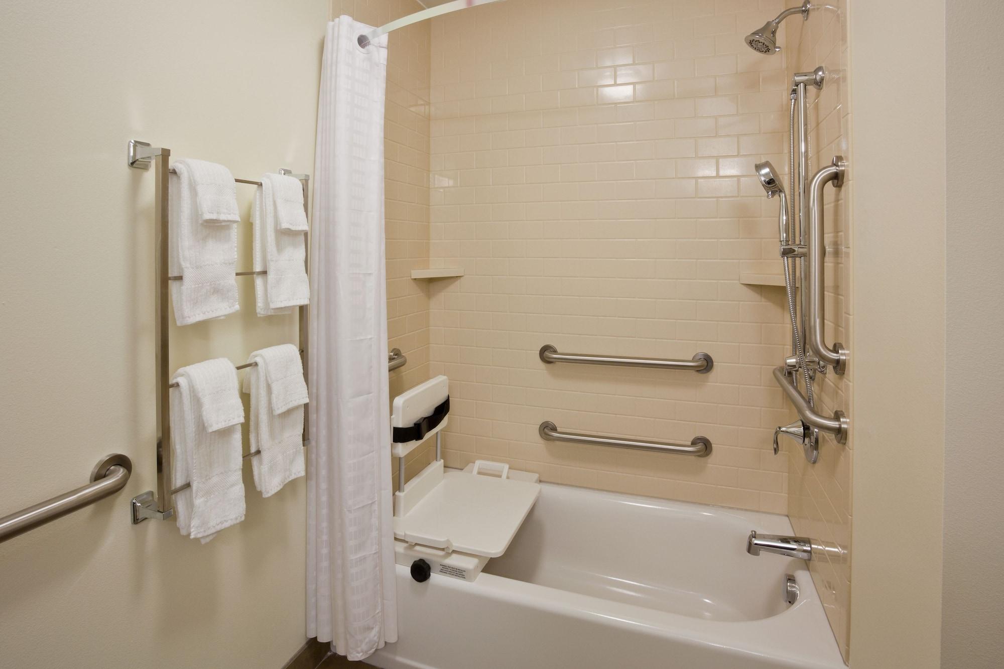 Equipamiento de Habitación Candlewood Suites Bemidji - Paul Bunyan by IHG