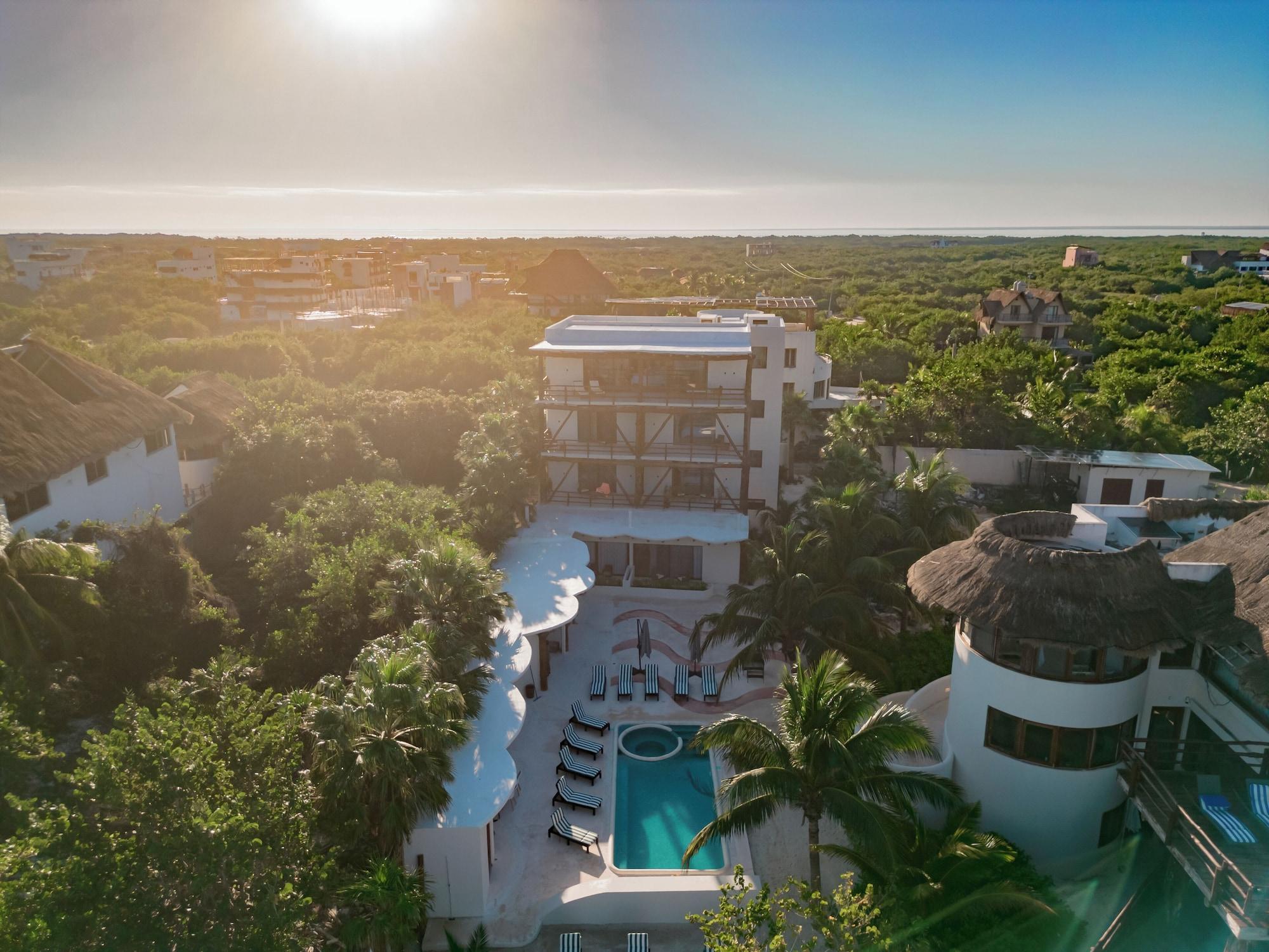 Vista Exterior Beachfront Hotel Boutique DK