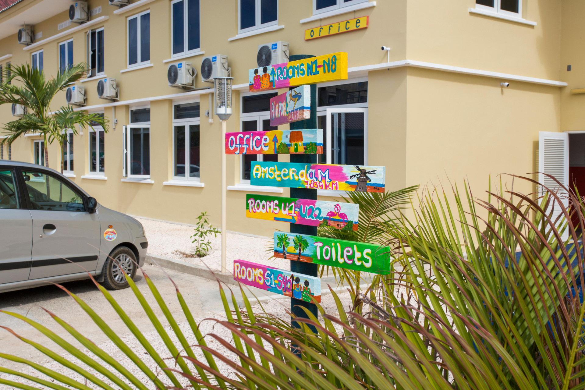 Vista Exterior Willemstad Resort