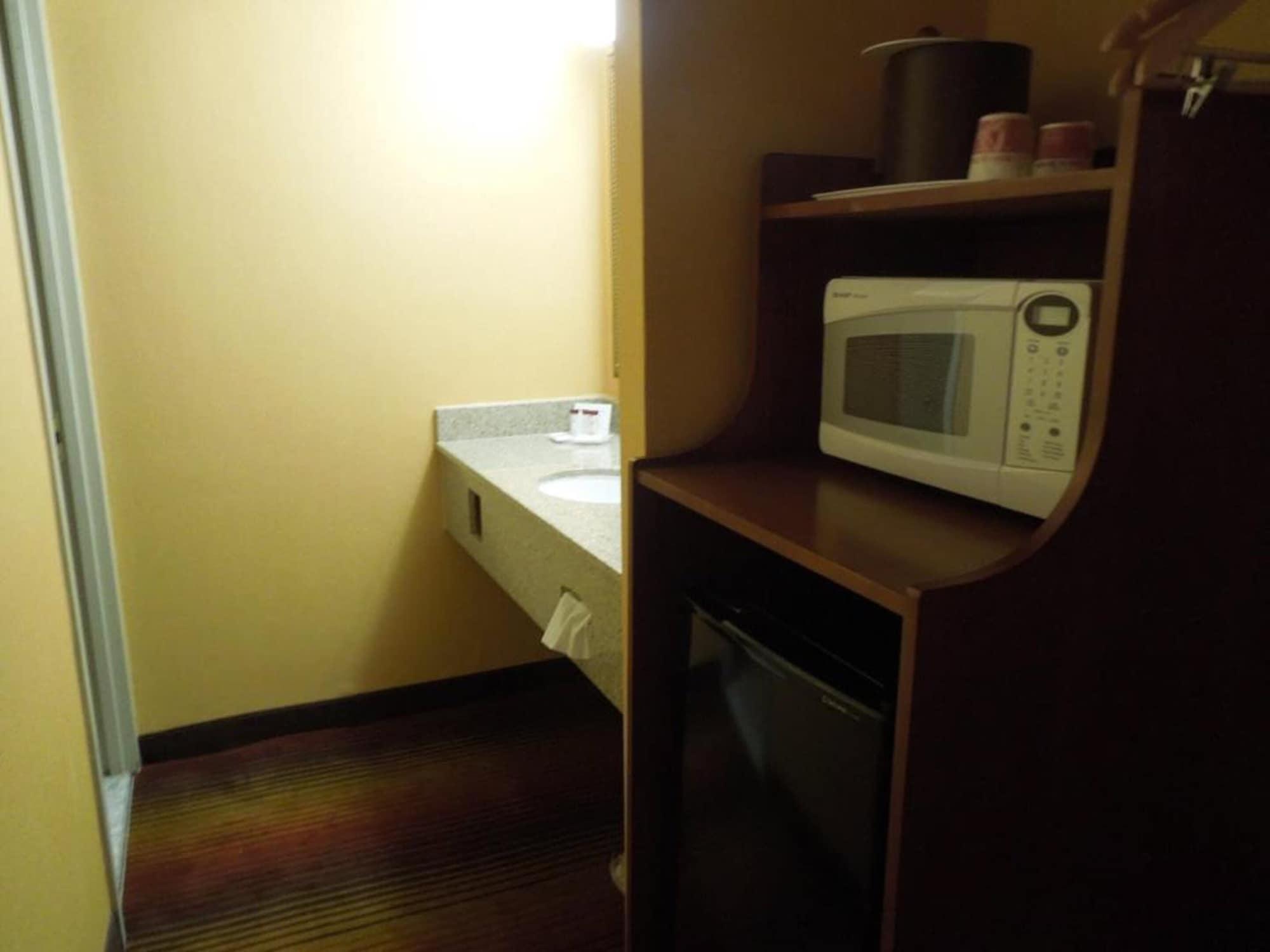 Set de Habitación Ramada by Wyndham East Orange
