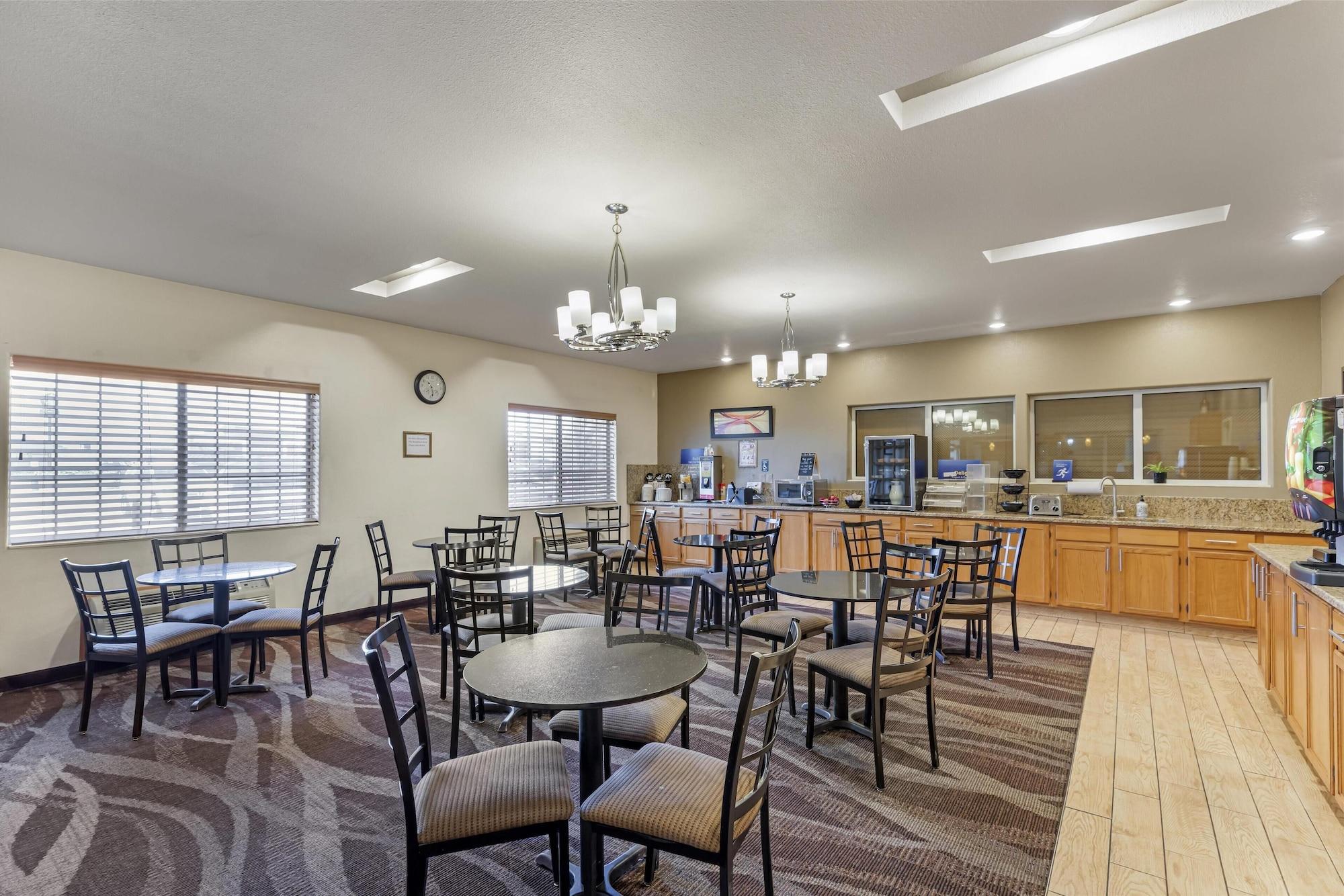 Restaurant Best Western Firestone Inn & Suites