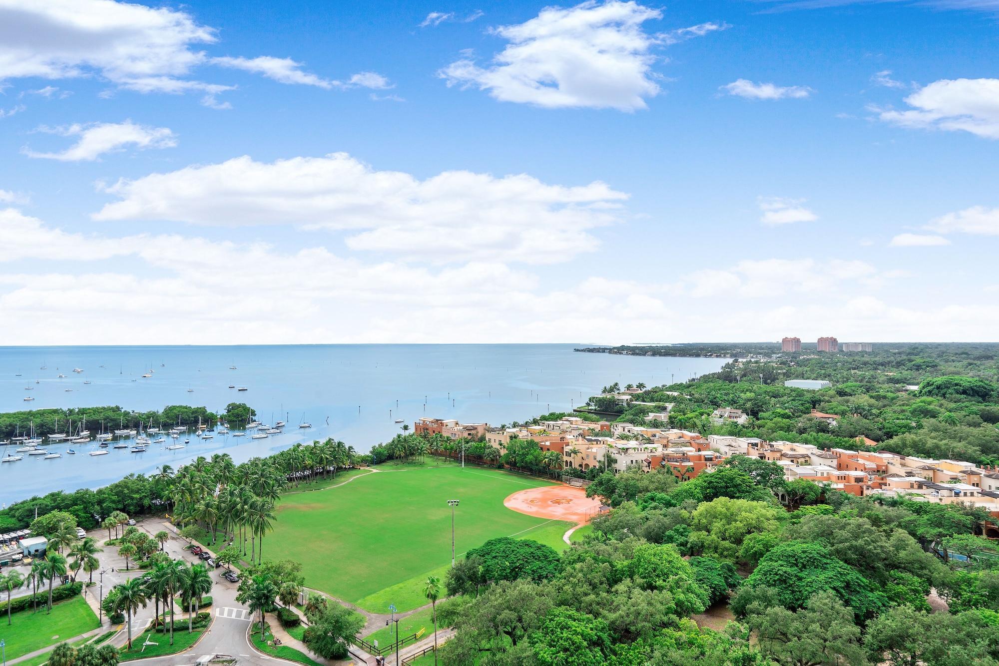 Vista Exterior Miami Vacation Rentals - Coconut Grove