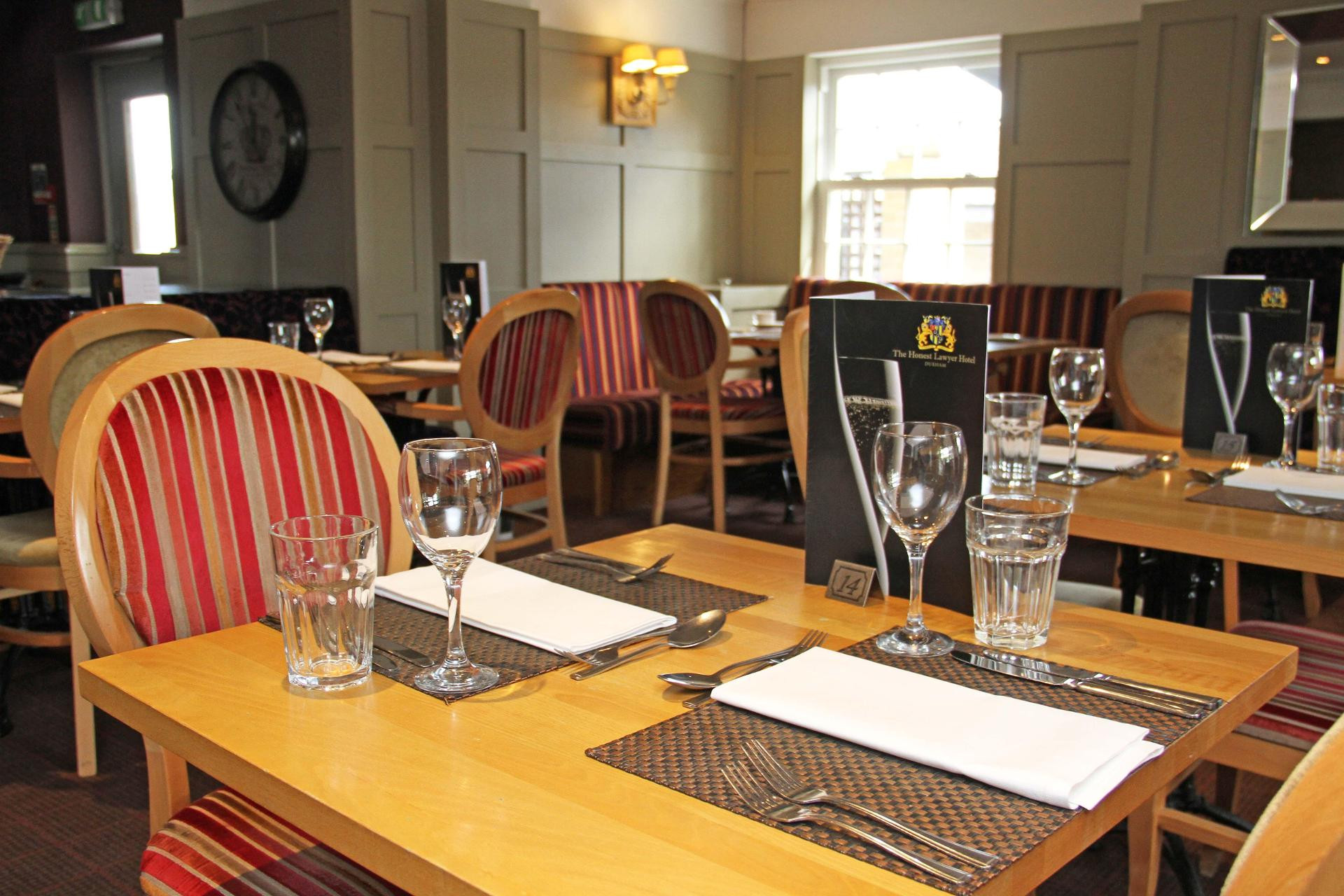 Restaurant Honest Lawyer Hotel