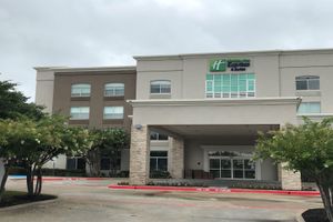 Alojamiento - Holiday Inn Express & Suites Arlington North - Stadium Area by IHG