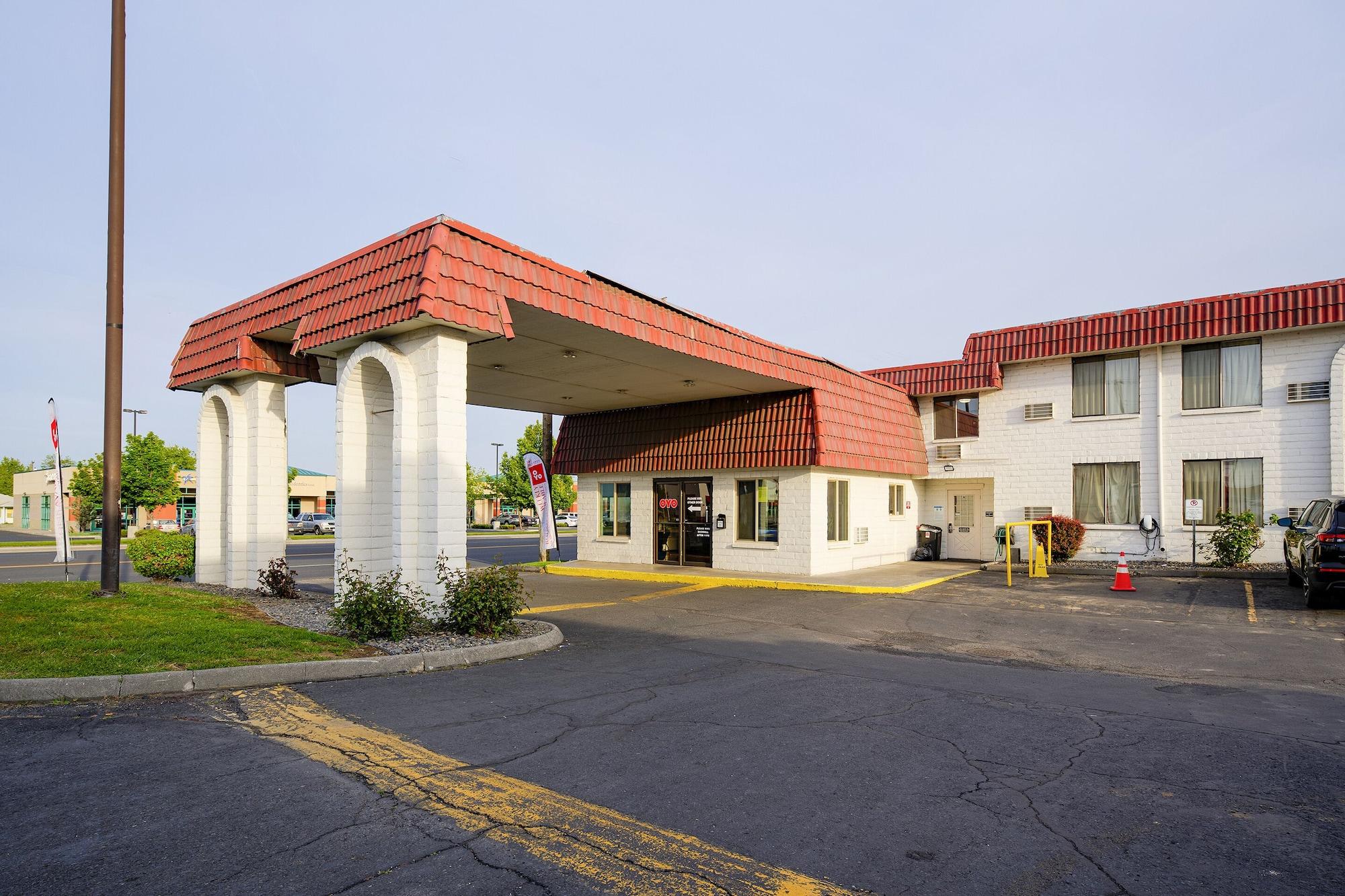 Varios OYO Hotel Hermiston OR, Downtown