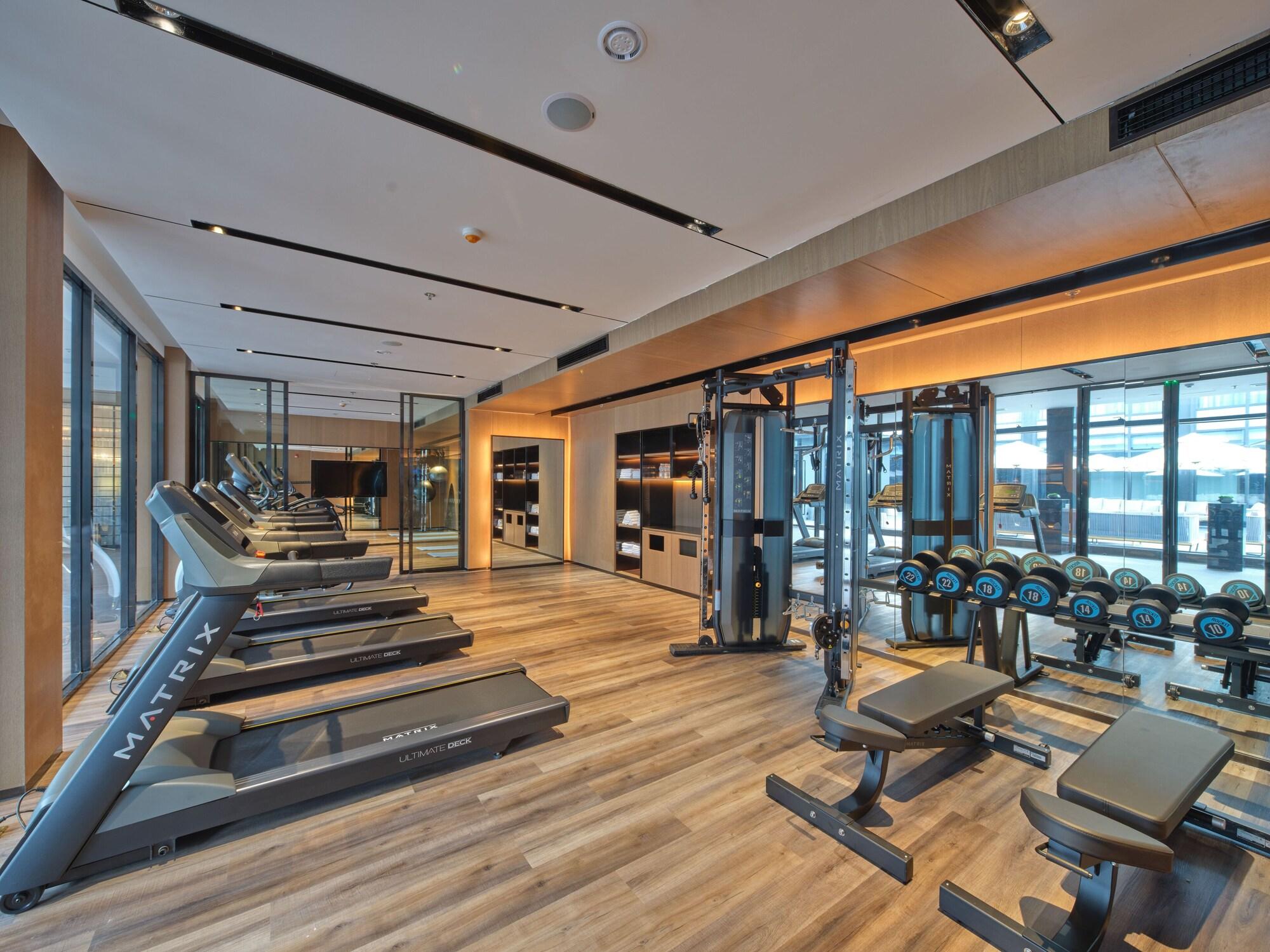 Gimnasio Courtyard By Marriott Pinghu