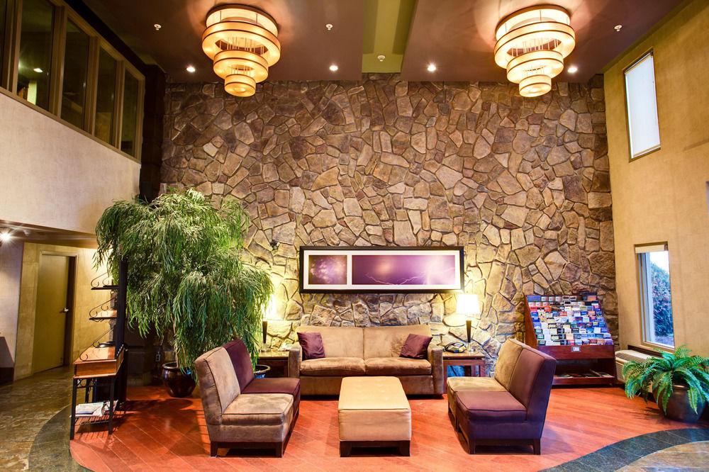 Vista Lobby Sandman Hotel Calgary Airport