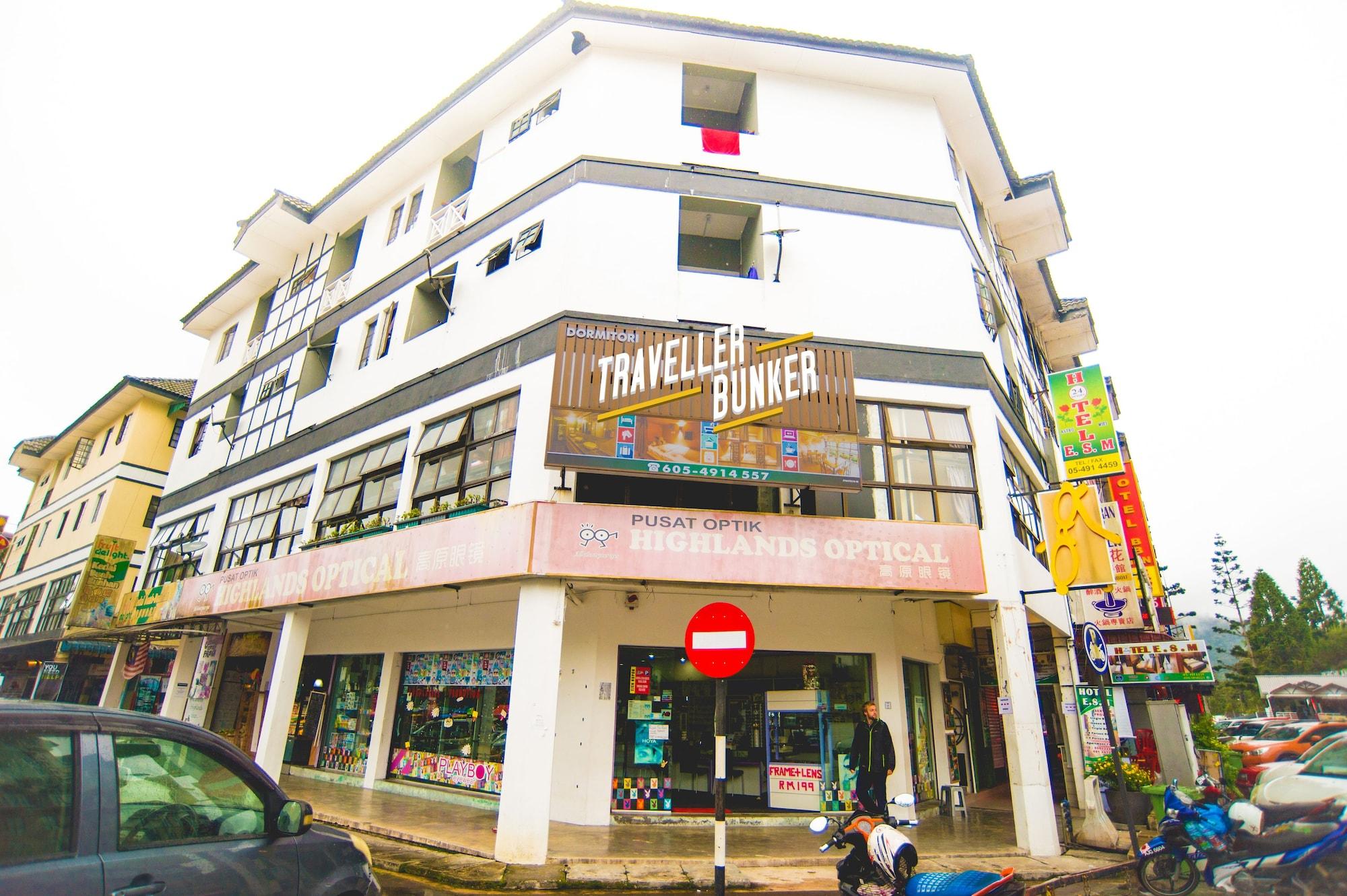 Vista Exterior Traveller Bunker Hostel 1