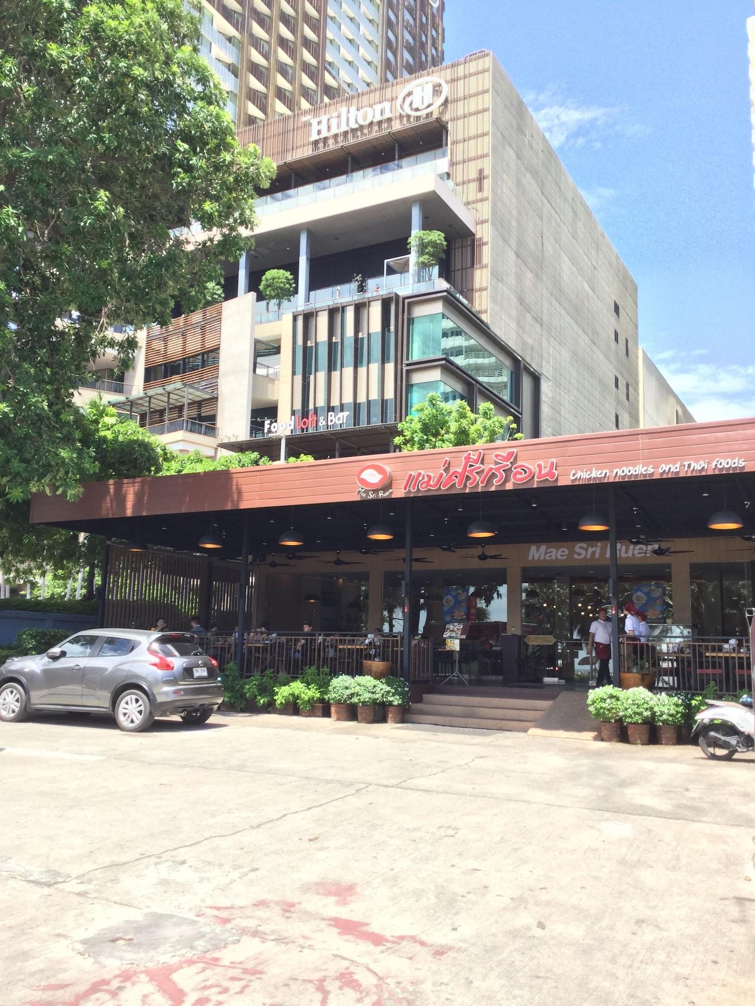 Restaurant Viewtalay6 by Pat 42