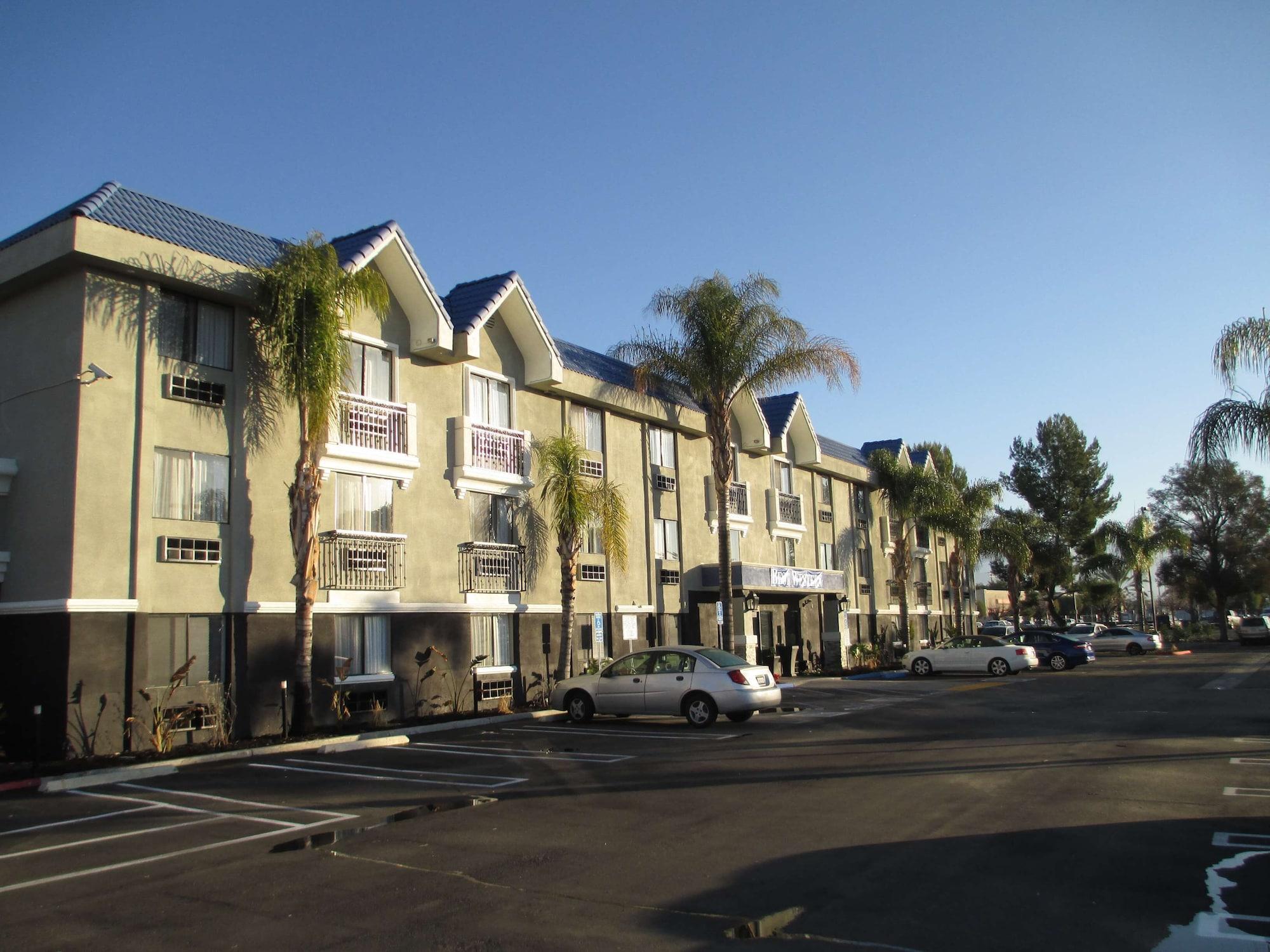 Vista Exterior Best Western Plus Diamond Valley Inn