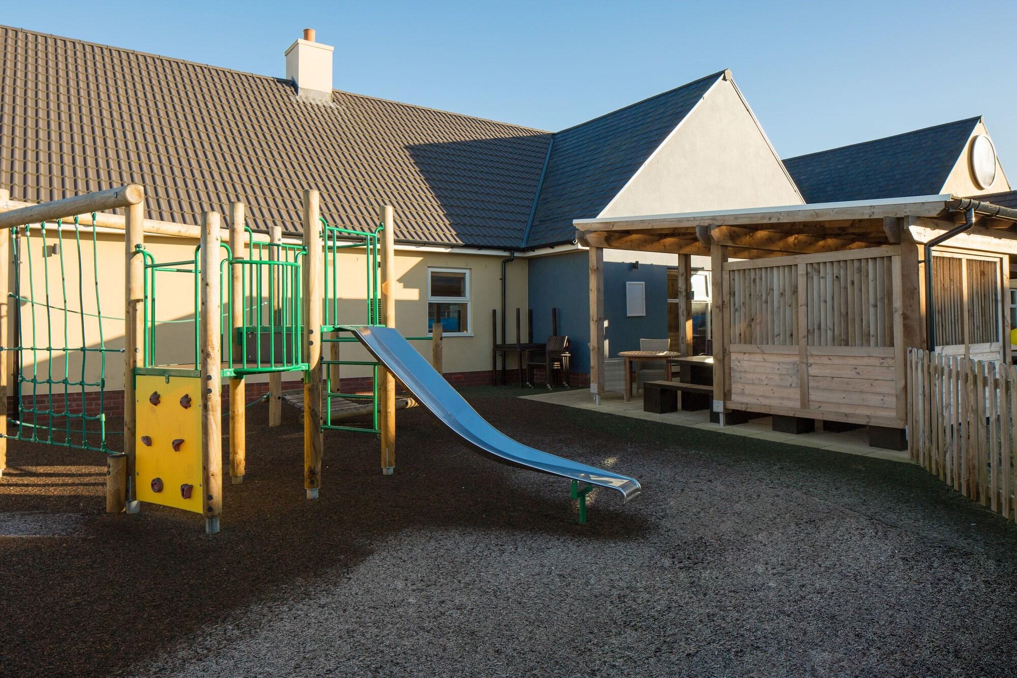 Instalaciones Recreativas Raven’s Cliff, Motherwell by Marston's Inns