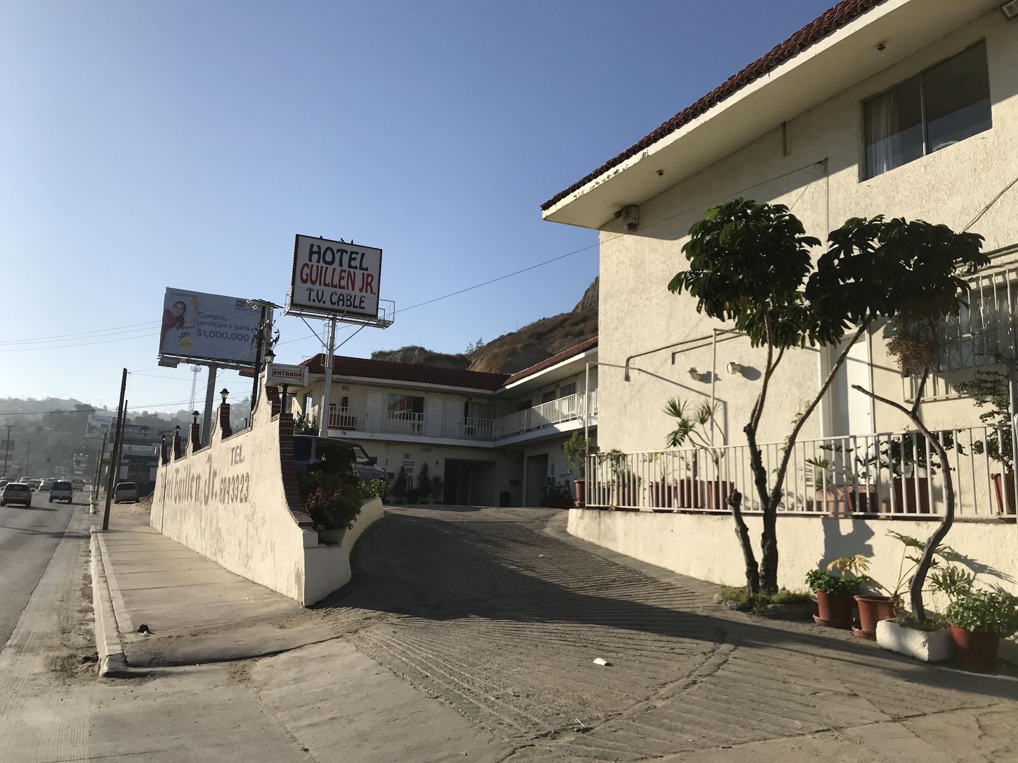 Vista Exterior Hotel Guillen Jr