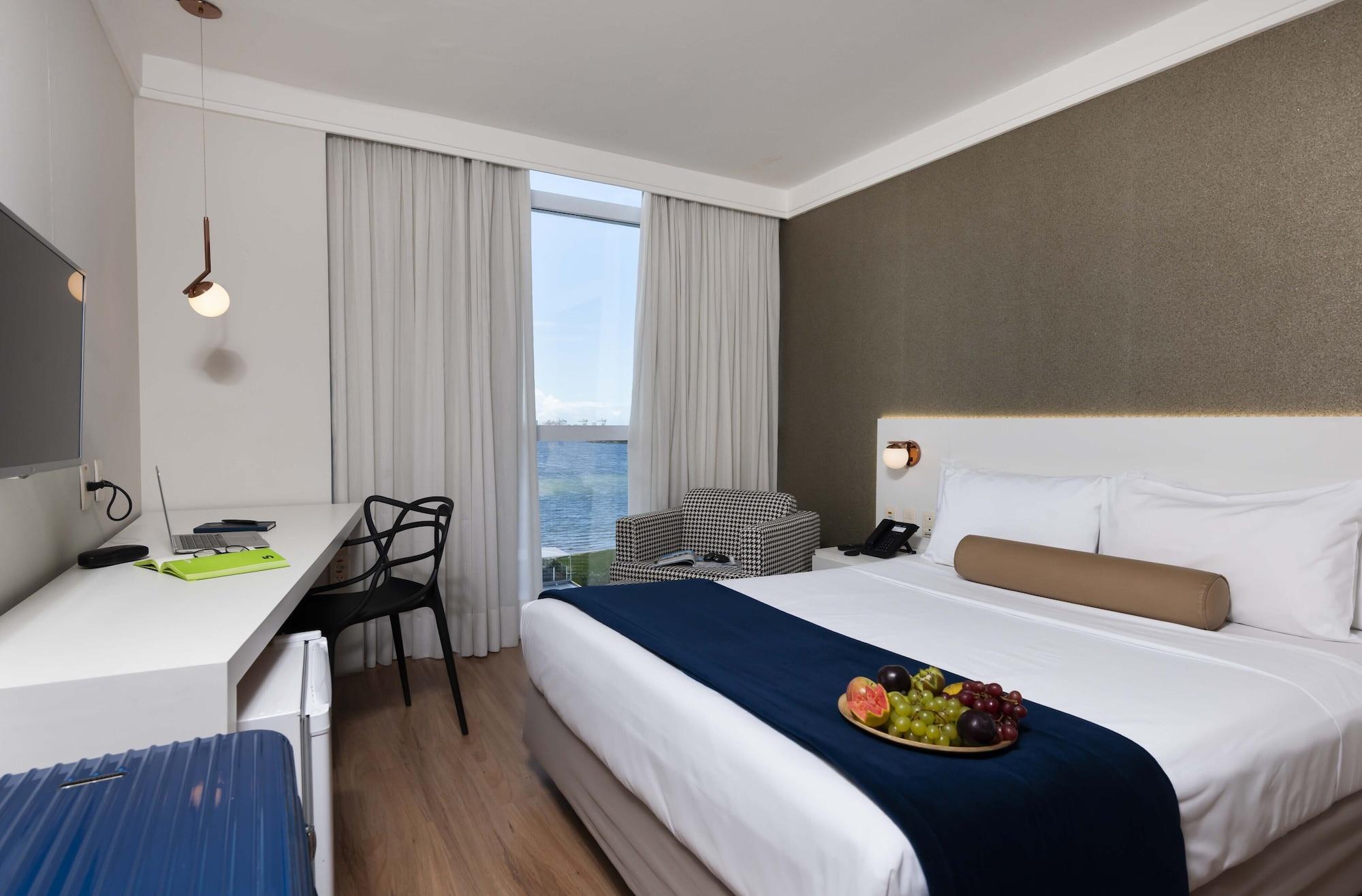 Varios Píer Vitória Hotel