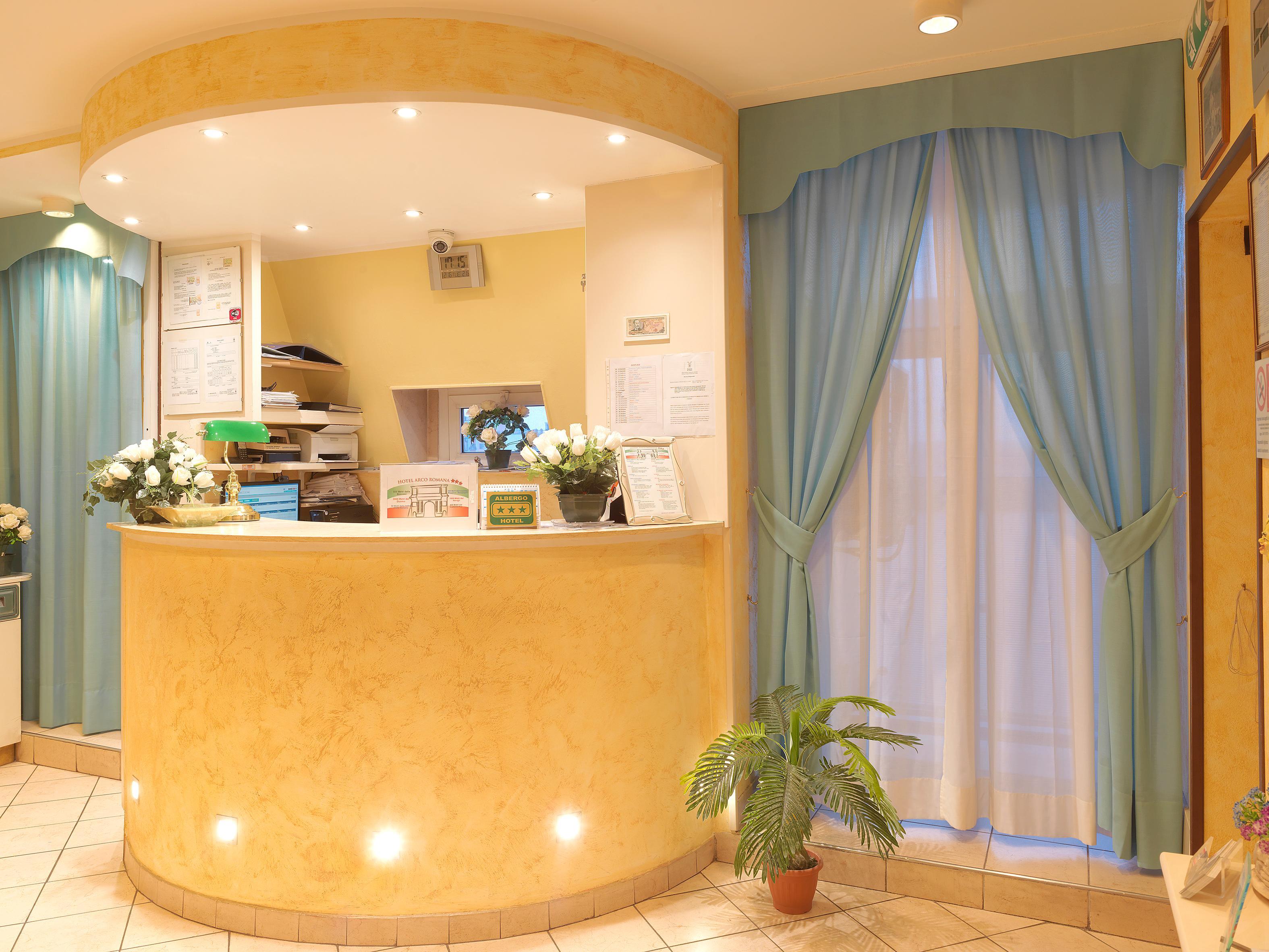 Vista Lobby Hotel Arco Romana