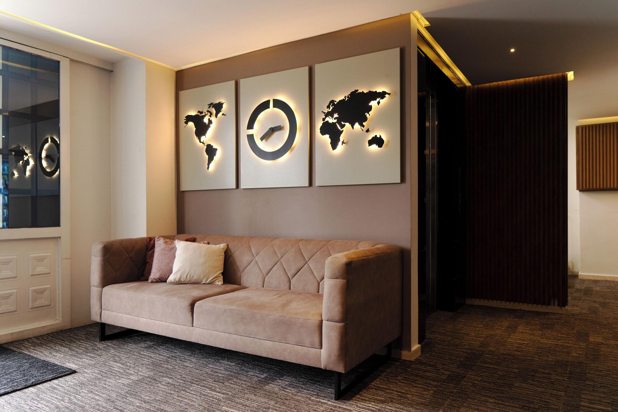 Vista Lobby Hotel ByHours Las Americas