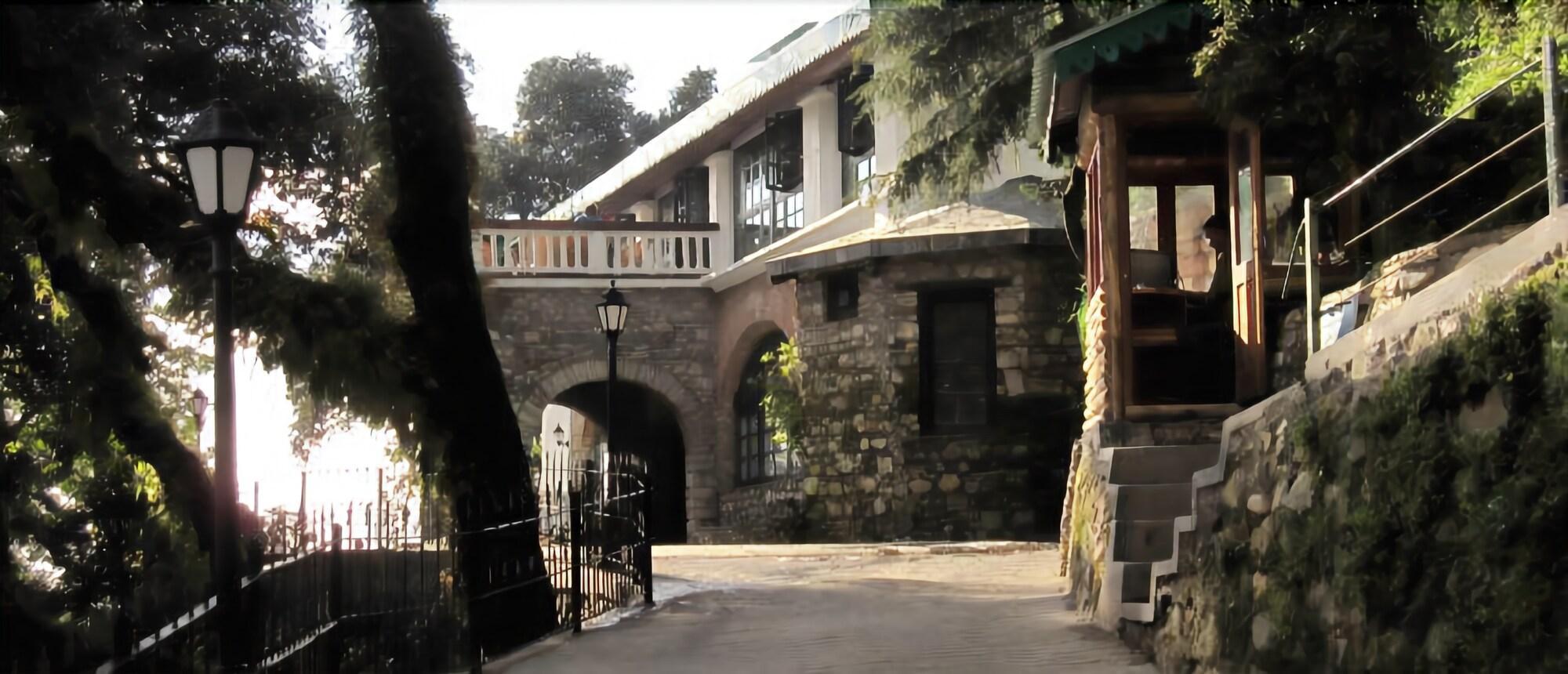 Vista Exterior Rokeby Manor