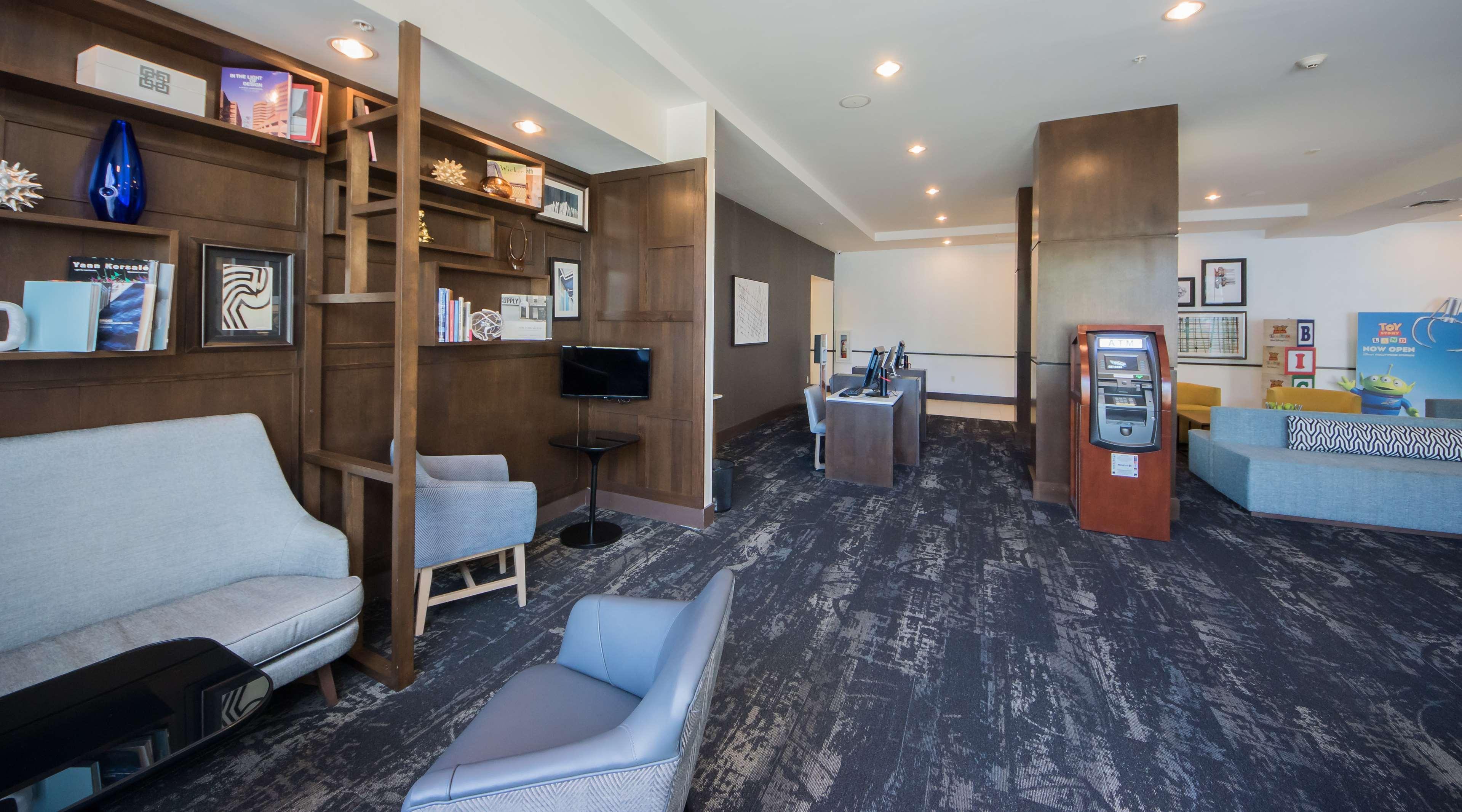 Vista Lobby Hyatt Place Orlando/Lake Buena Vista