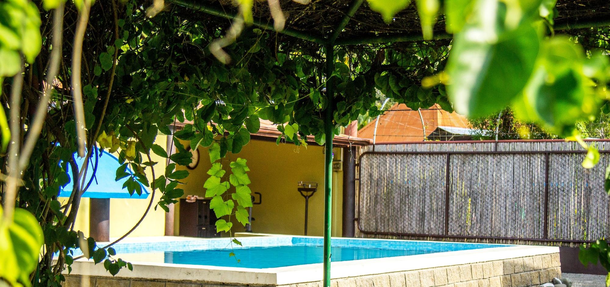 Vista Piscina Kayak Lodge