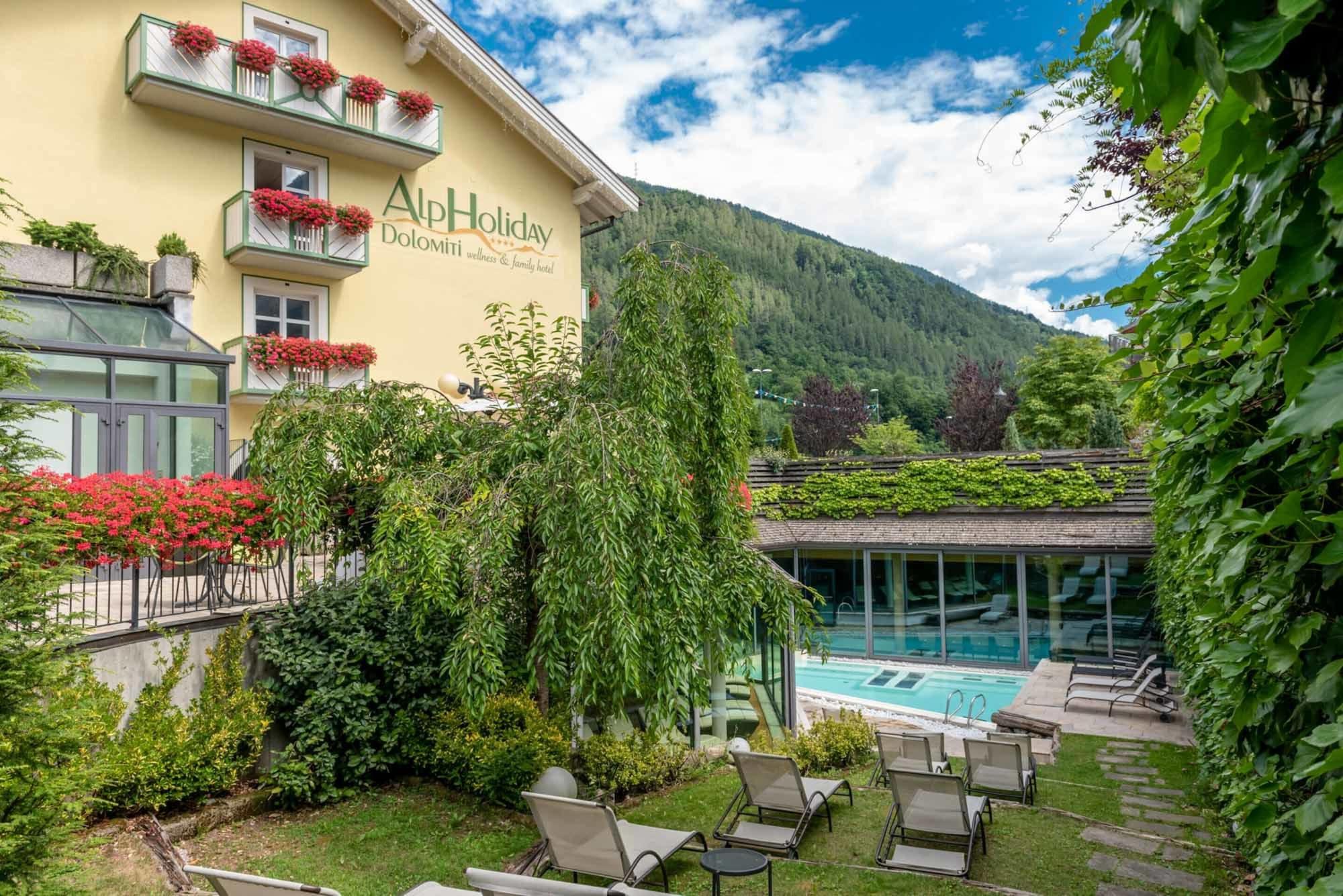 Vista Exterior AlpHoliday Dolomiti Wellness