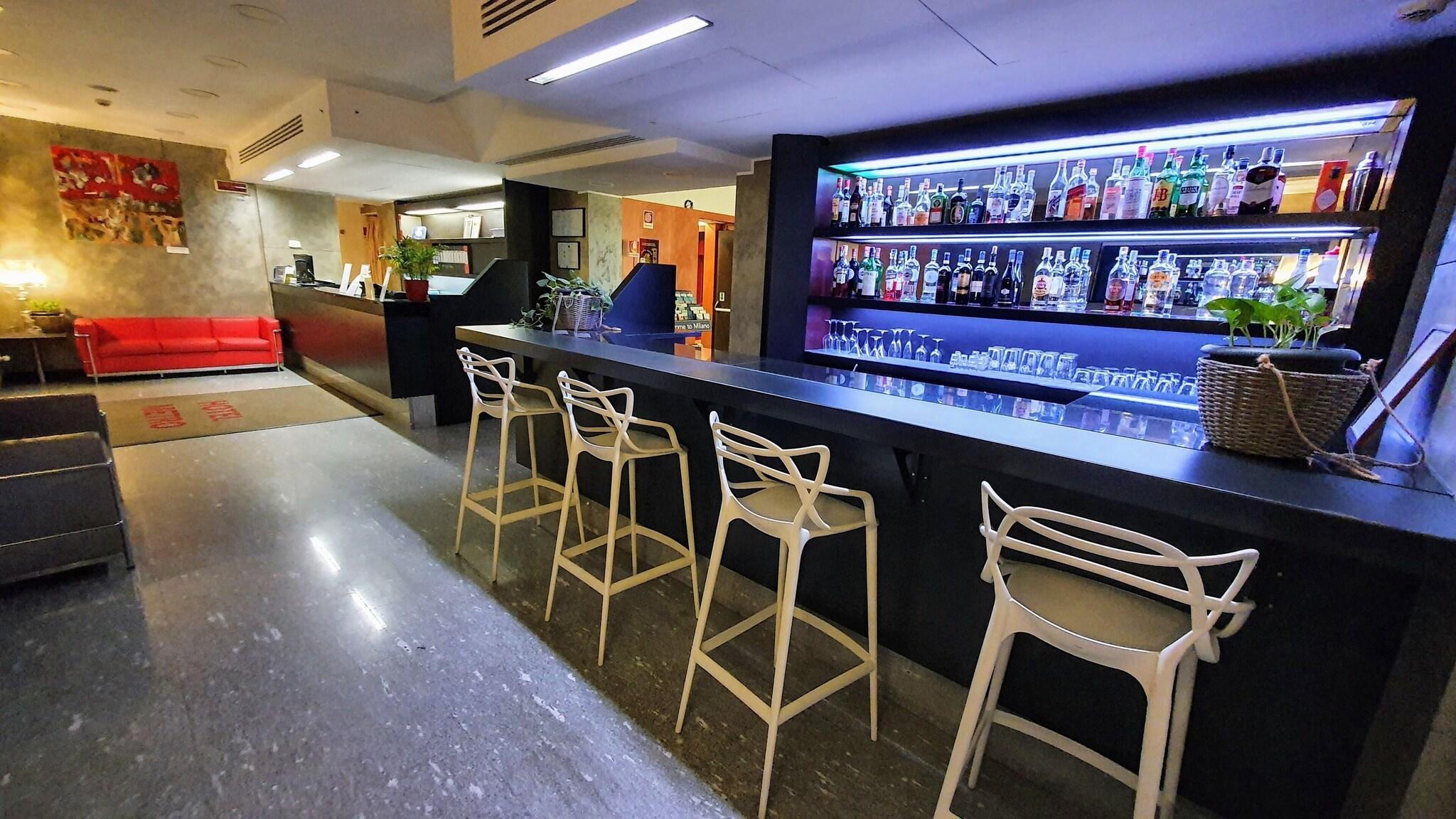 Bar/Salón Hotel Metro