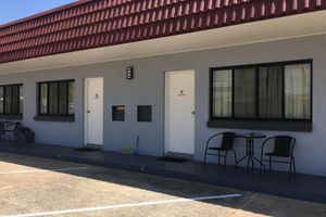 Alojamiento - Main Street Motel