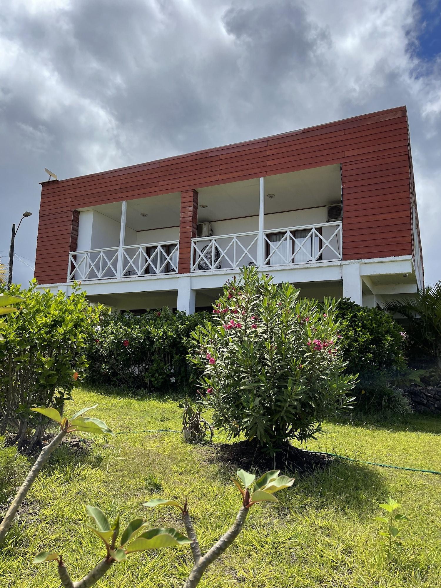 Vista Exterior Hotel Teanehi