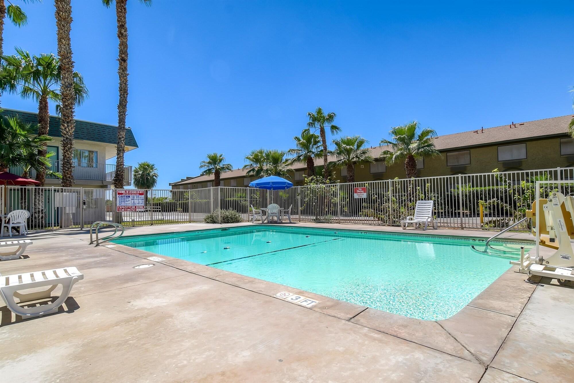 Instalaciones Recreativas Motel 6 Blythe, CA