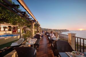 Alojamiento - Hotel Rocca della Sena