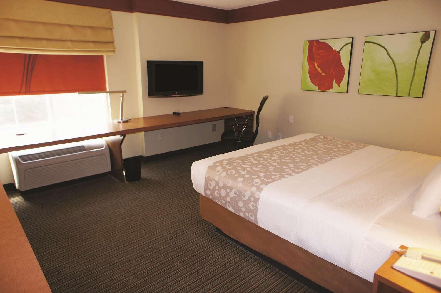 Habitación La Quinta Inn & Suites by Wyndham Raleigh Cary