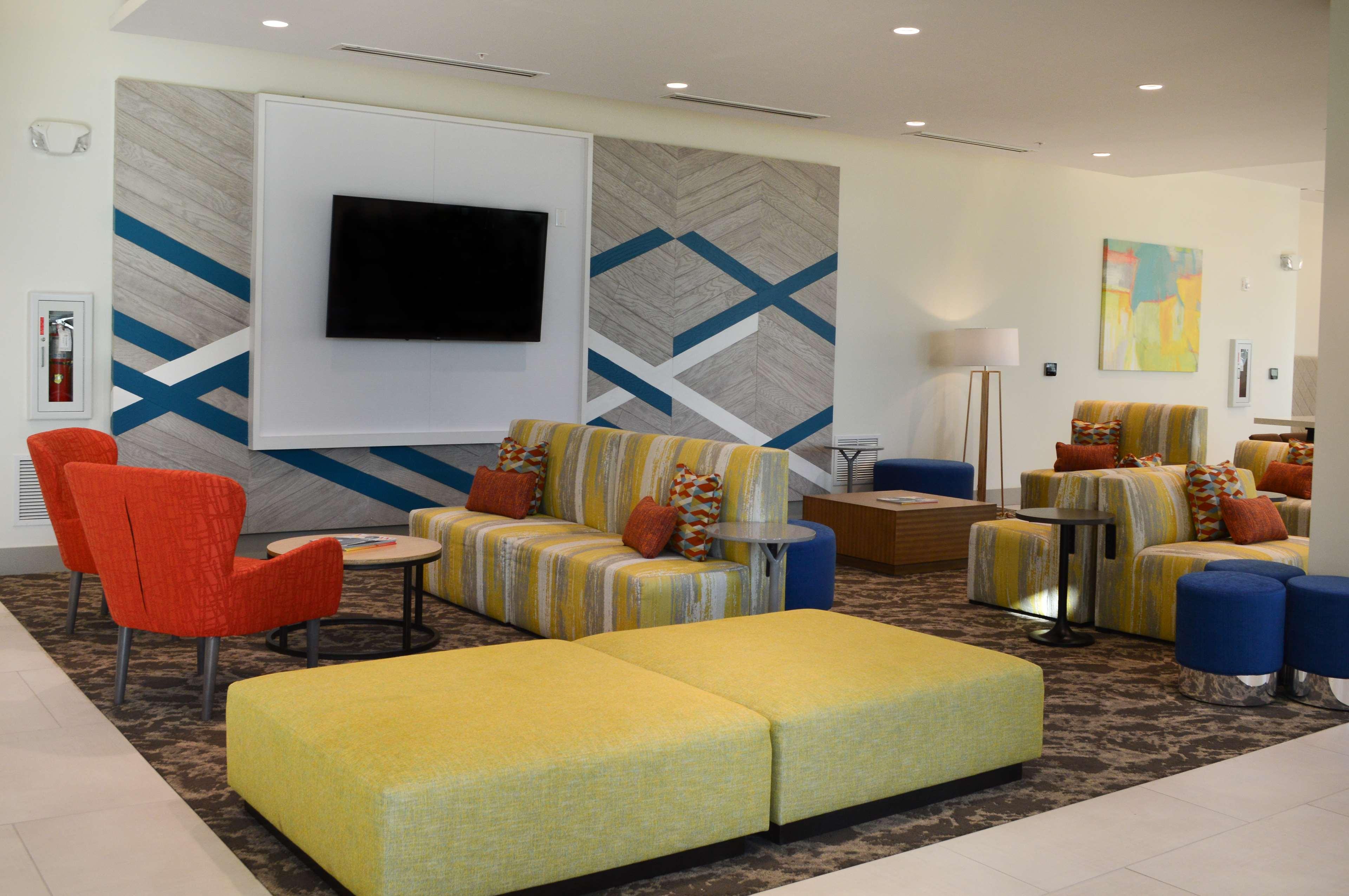 Vista Lobby Hilton Garden Inn Homestead