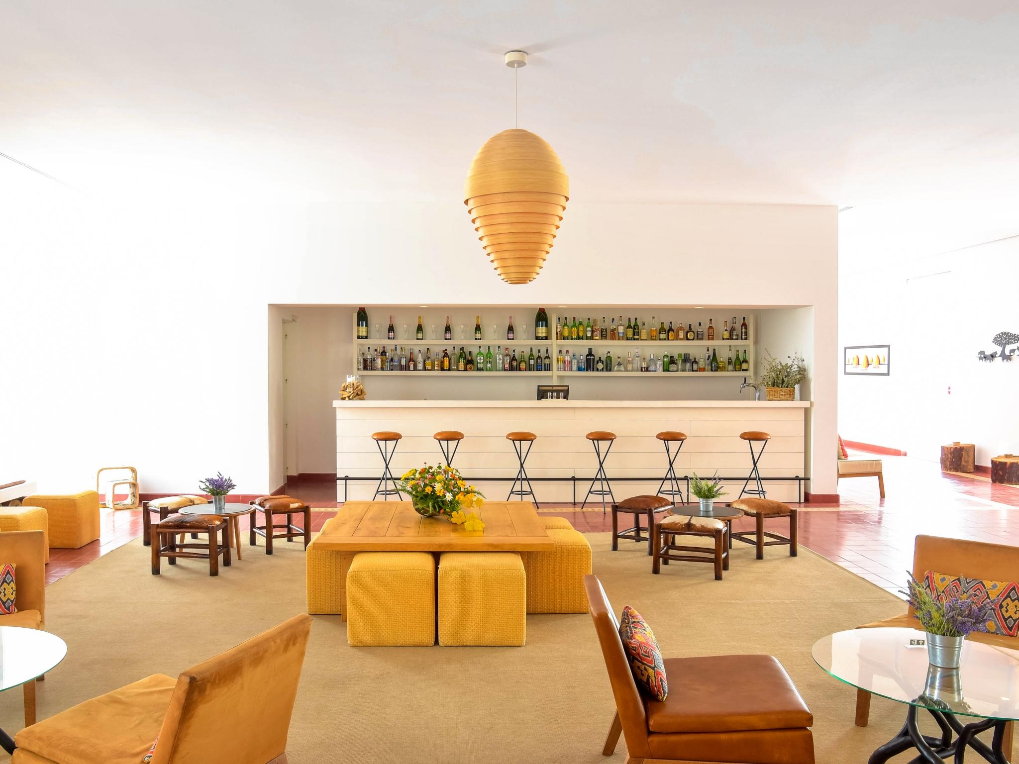 Bar/Salón The Lince Ecorkhotel Évora