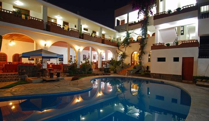 Vista Piscina Hotel Alegría